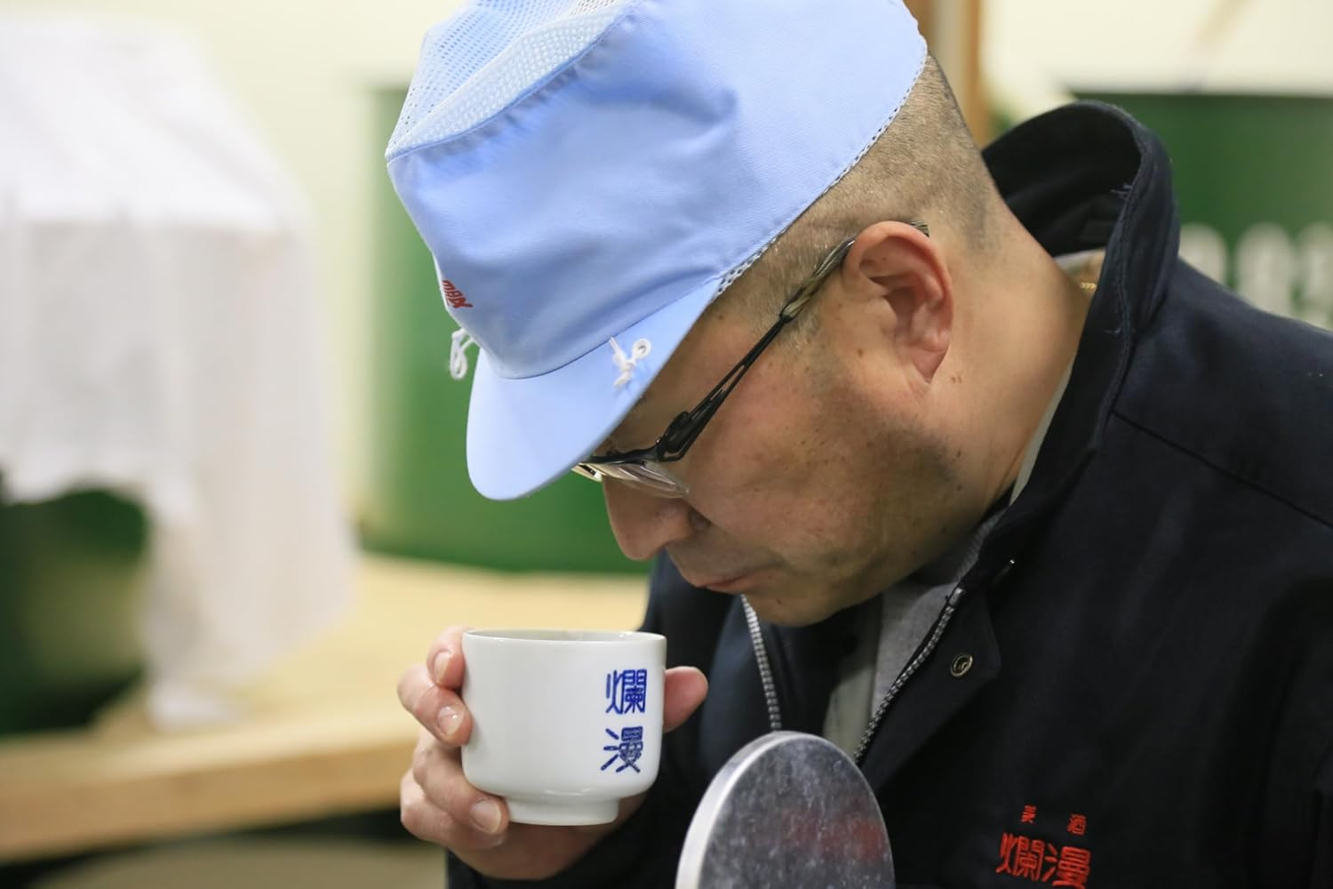 Akita Meijo Ranman Bishu Tokubetsu Junmaishu 720 Ml image number 3