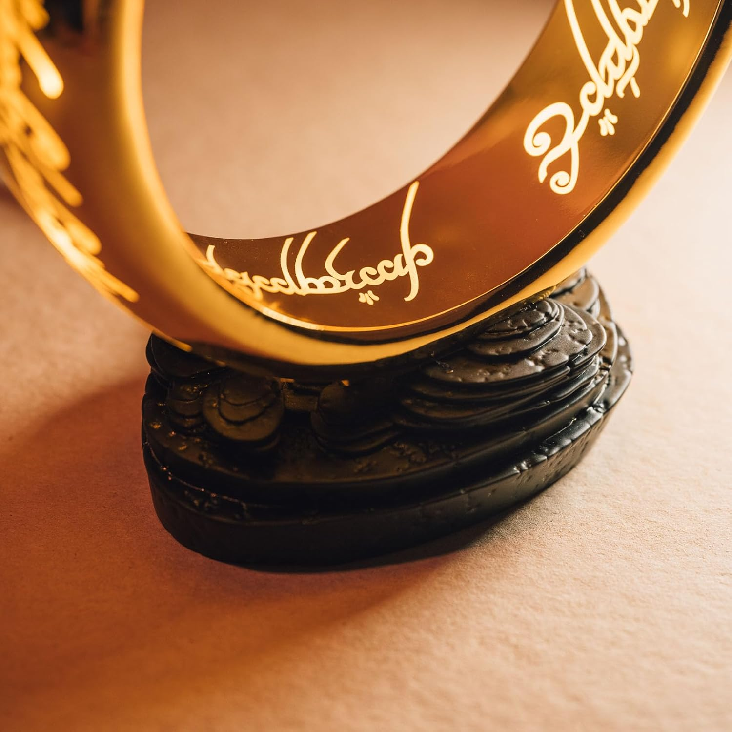 Grupo Erik - Lord of the Rings Decorative Lamp, the Unique Ring | Resin Replica, Lord of the Rings Items image number 3