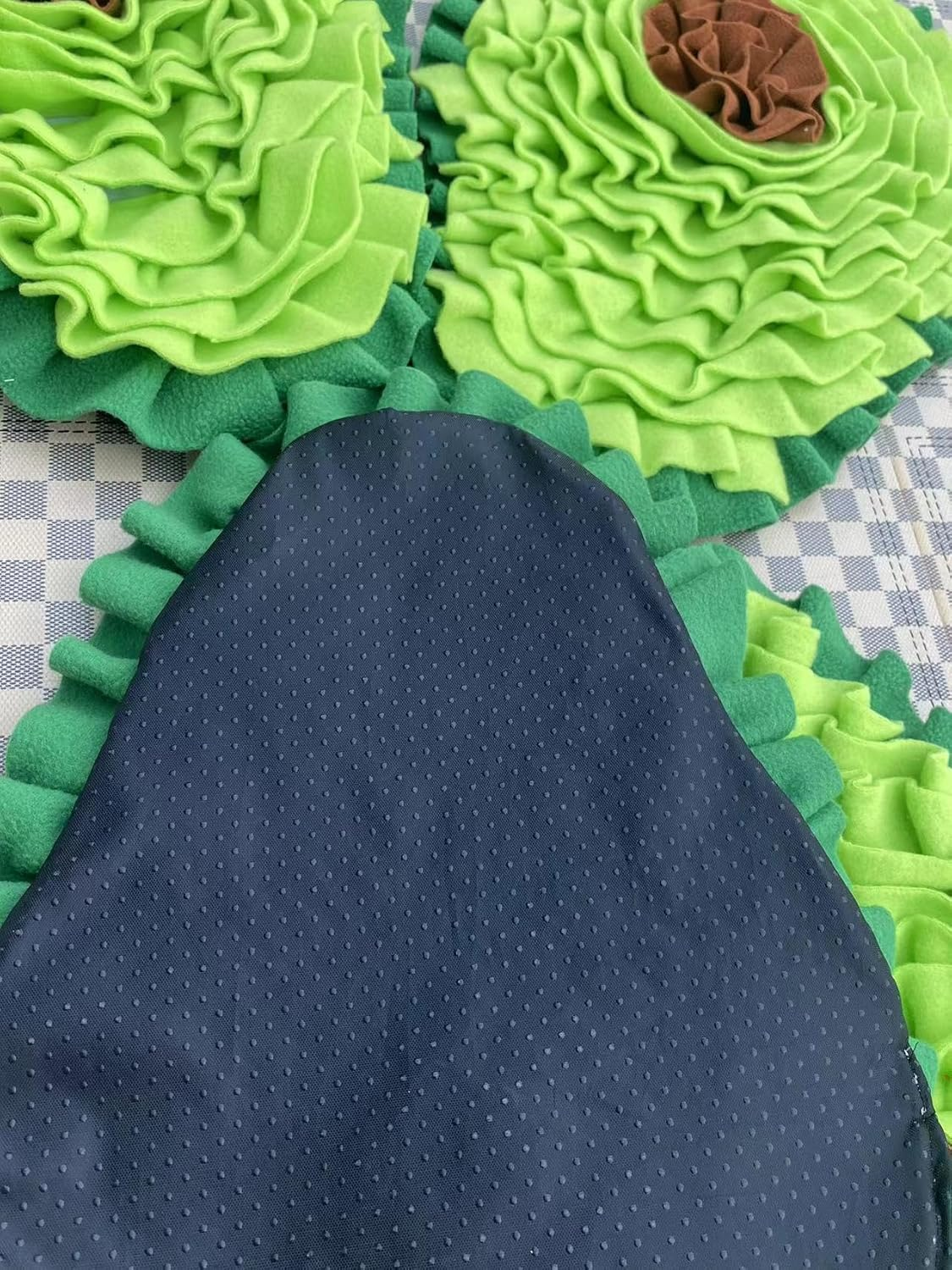 2Pcs of Avocado Shaped and Colored Cute Small Green Snuffle Mat for Small Dogs Cats, 41X30Cm, Sniffing and Foraging Mat image number 1