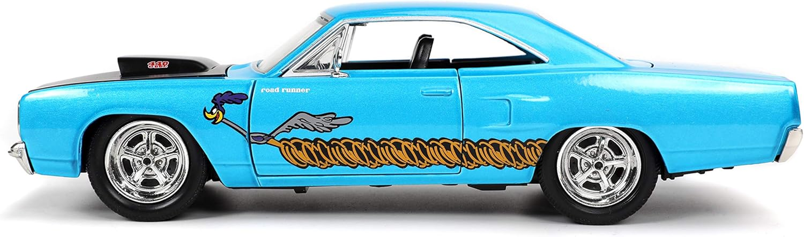 Jada Toys Looney Tunes - 1970 Plymouth Road Runner 1:24 Scale Diecast Car with Wile E Coyote Figure image number 4