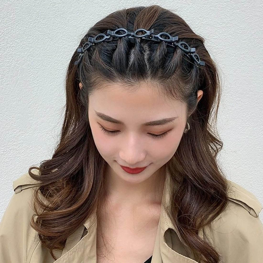 UEAVOID Pack of 2 Hair Bands with Clips Tooth Headband Braid Tool Hairstyle Aid Elegant Headband for Women and Girls (Black and Brown) image number 1