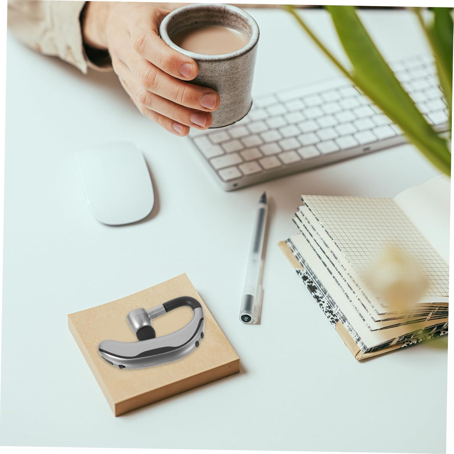 Holibanna Sports Headphones Wireless Earbuds Running Earphones Lightweight Stereo Headset for Smartphones Tablets image number 3