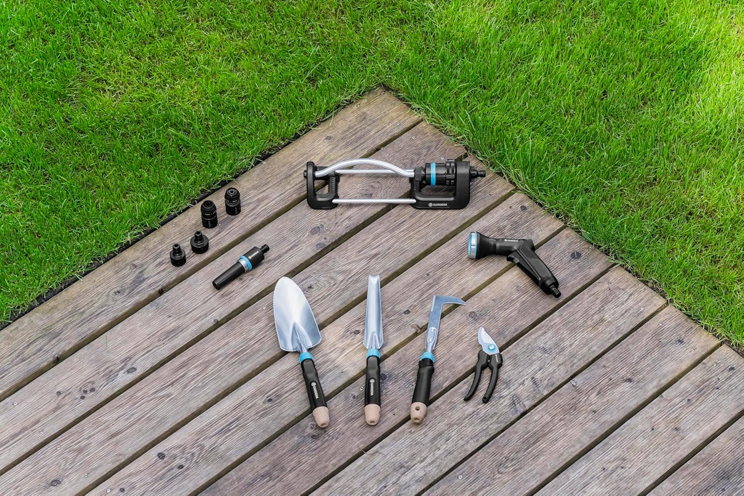 GARDENA Ecoline Water Sprayer: Garden Sprinkler for Watering Pot Plants and Beds, Sprayer, Made from Recycled Material, UV and Frost-Resistant (18910-20) image number 4