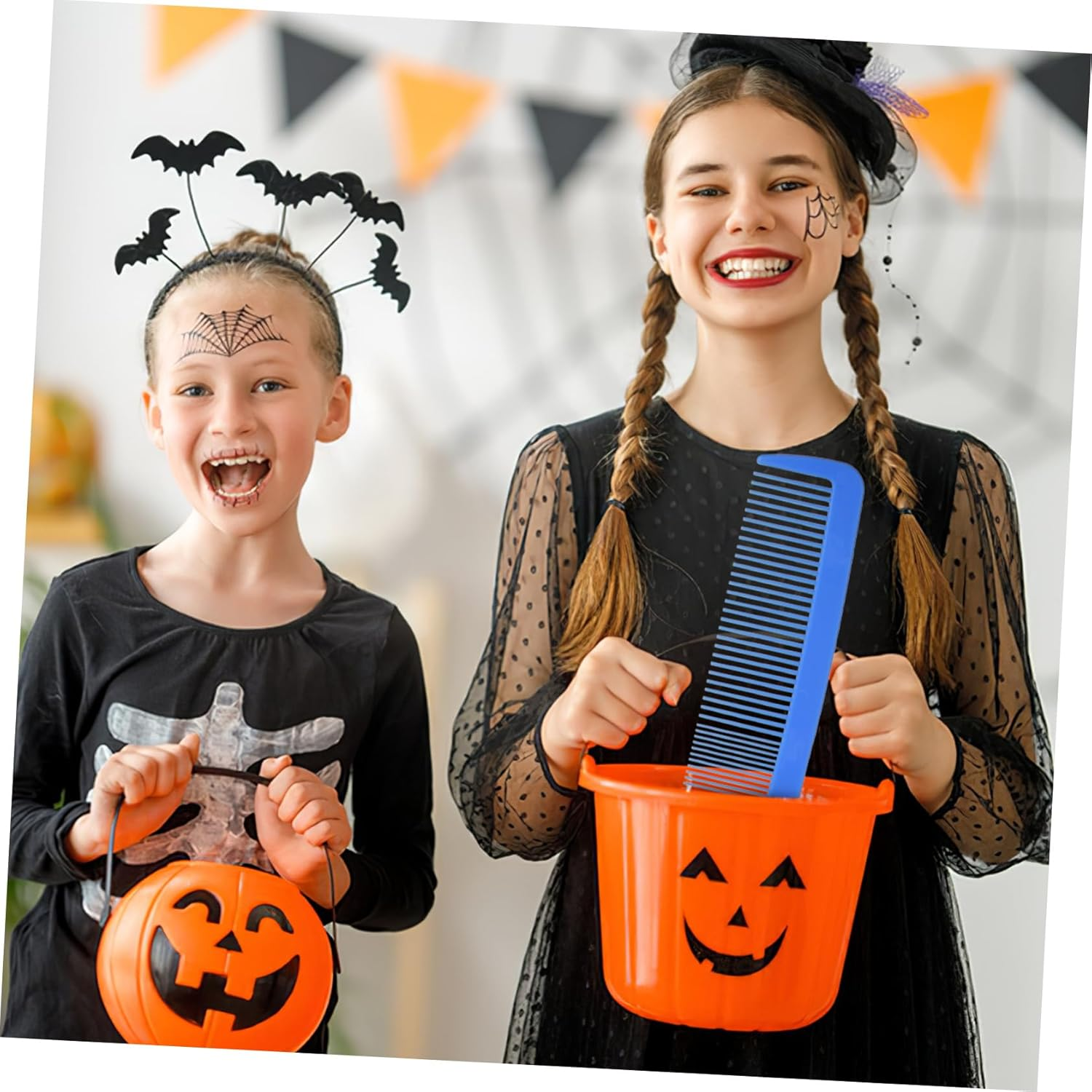 Healeved 3 Pcs Giant Comb Halloween Table Ornament Oversized Comb Halloween Big Comb Clown Comb Large Comb Huge Comb Prop Big Comb for Halloween Tots Toys Carnival Party Favors Plastic