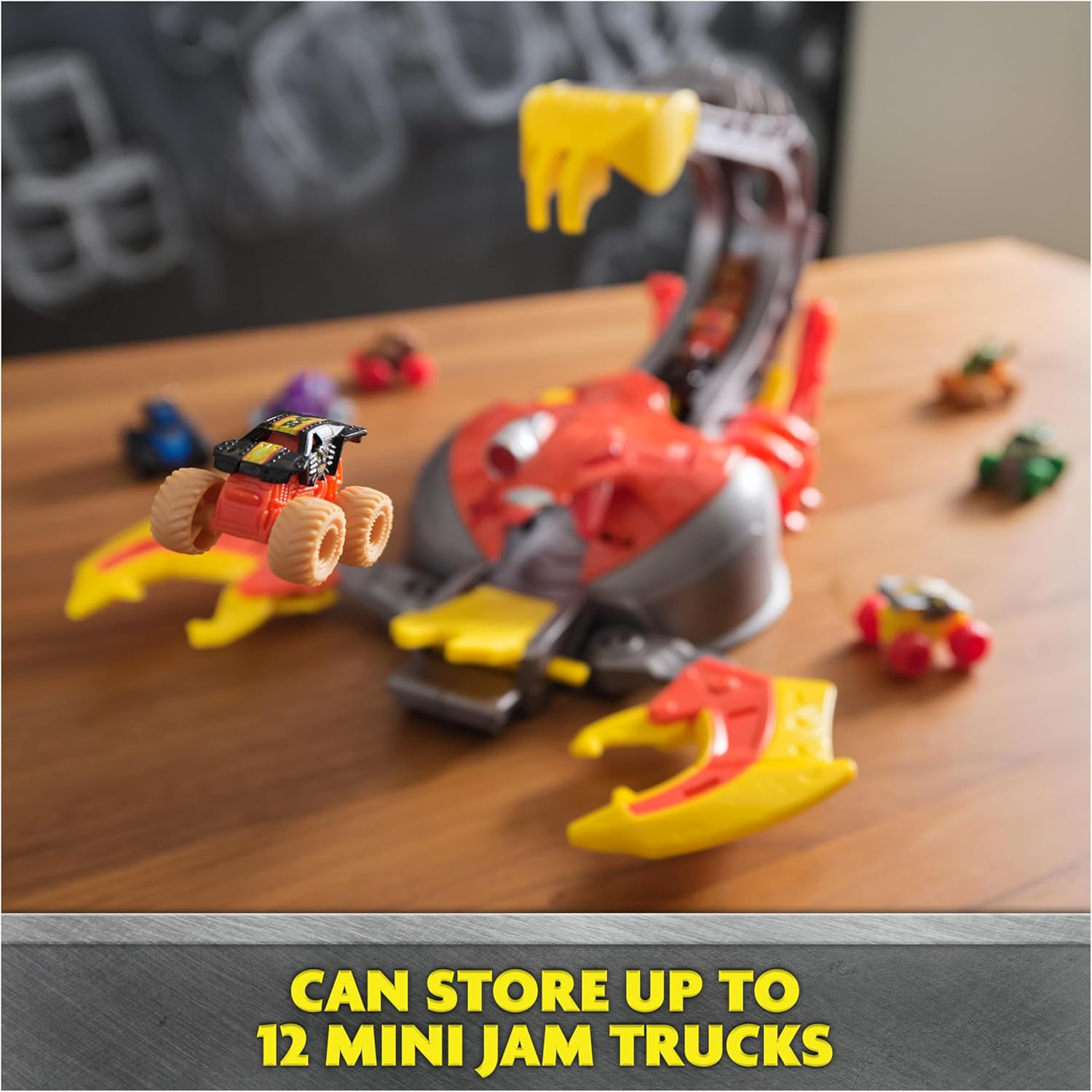 Monster Jam, El Toro Loco Venom Velocity Scorpion Playset, Mini Jams, 2 Exclusive Die-Cast El Toro Loco and Max-D Monster Truck 1:87 Scale, Kids&rsquo; Toys for Boys Aged 3, 4, 5, 6+ image number 1