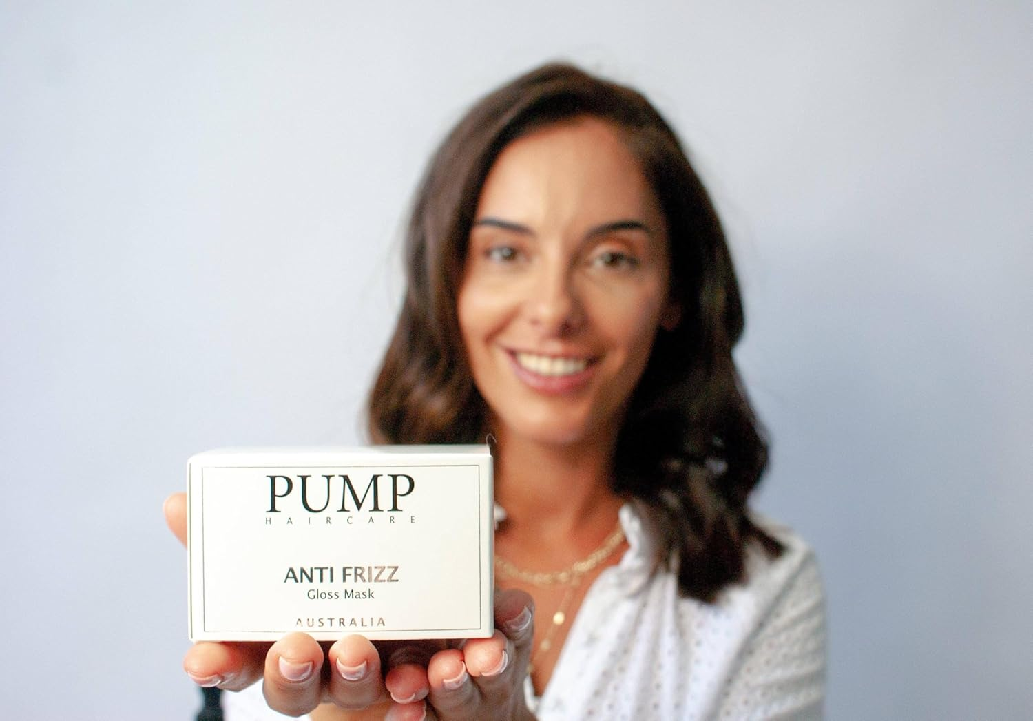 Anti Frizz Gloss Mask with Argan Oil for Extra Shine - Pump Haircare image number 3