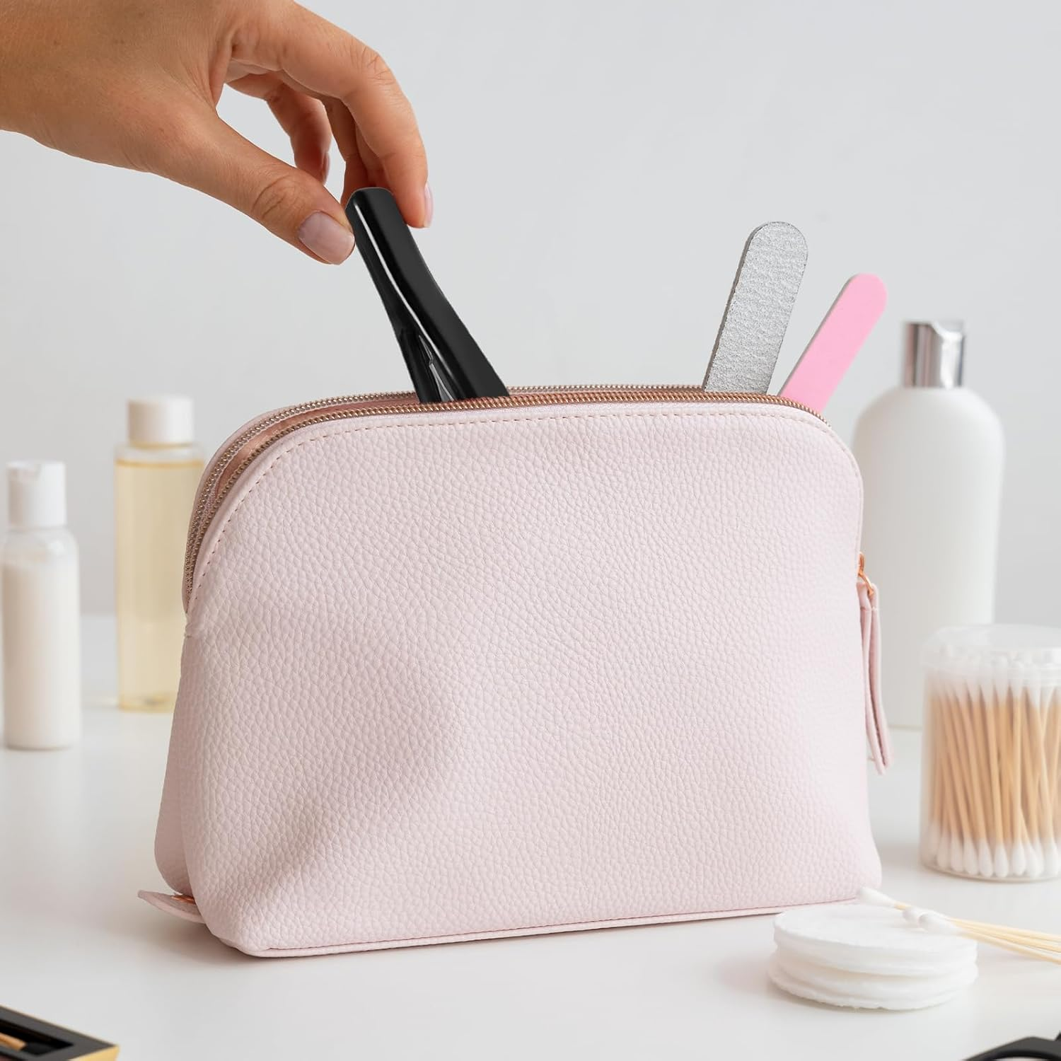 WELANE Professional Eyebrow Tweezer, 1 PCS Stainless Steel Slant Tip Tweezer for Facial, Brow, Ingrown Hair Removal (Black) image number 1