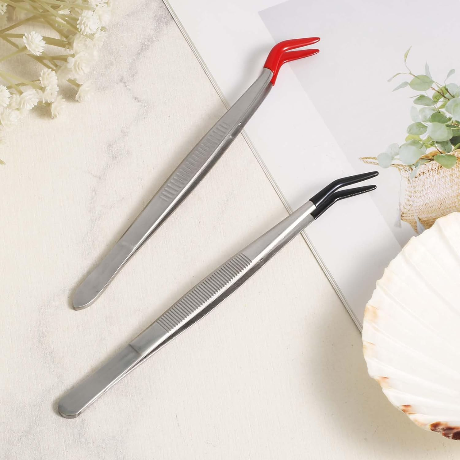 XIHIRCD 2Pcs Bent Tweezers with Rubber Tips, Curved Tip Tweezers, Stainless Steel, Compact, Red, Black image number 5
