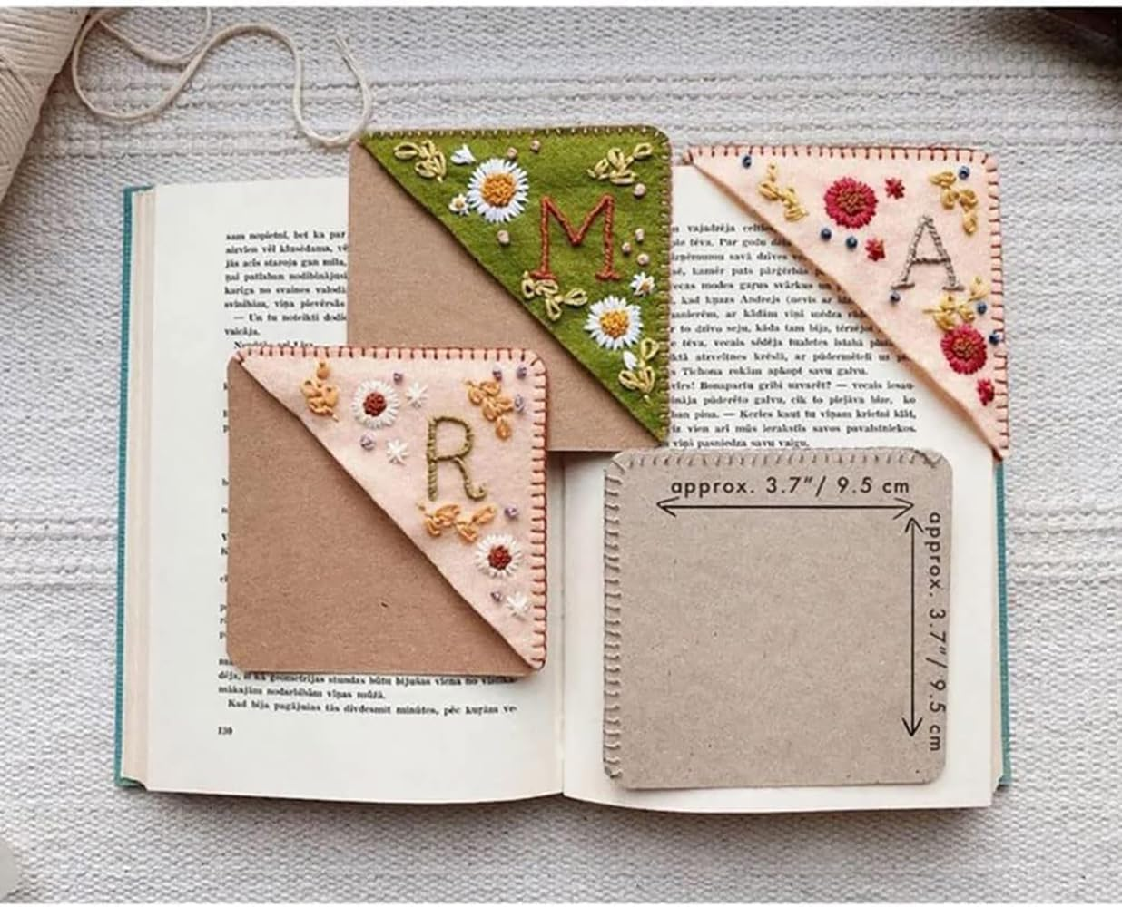 Heatunk Custom Embroidered Corner Bookmark with Personalized Letters - Perfect for Book Lovers and Thoughtful Gifts (Autumn,A) image number 3
