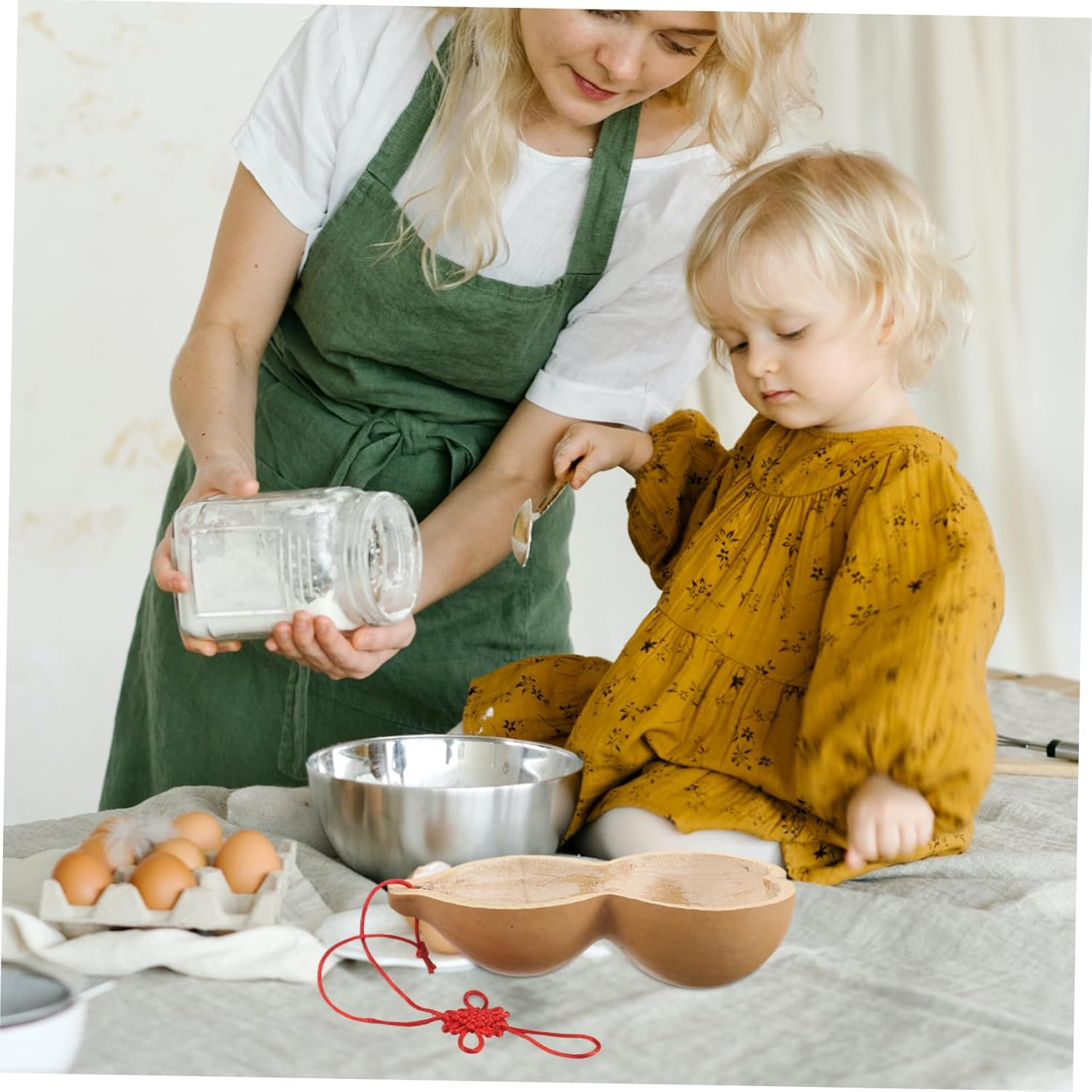 COOLHIYA Natural Gourd Water Scoop Half Gourd Ladle for Bathroom Hair Washing and Kitchen Gardening Water Dipper