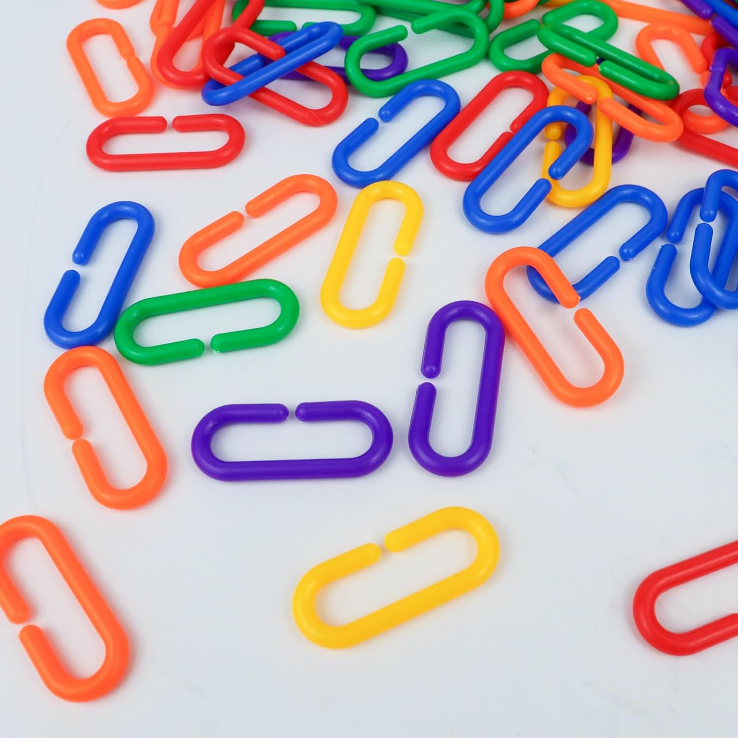 100 Pieces Plastic Chain for Birds, Colourful C-Clips Plastic Chain for Bird for Swinging Climbing, Chain Parrot Bird Toy for Sugar Gliders Parrot Bird (Multi-Colour) image number 3