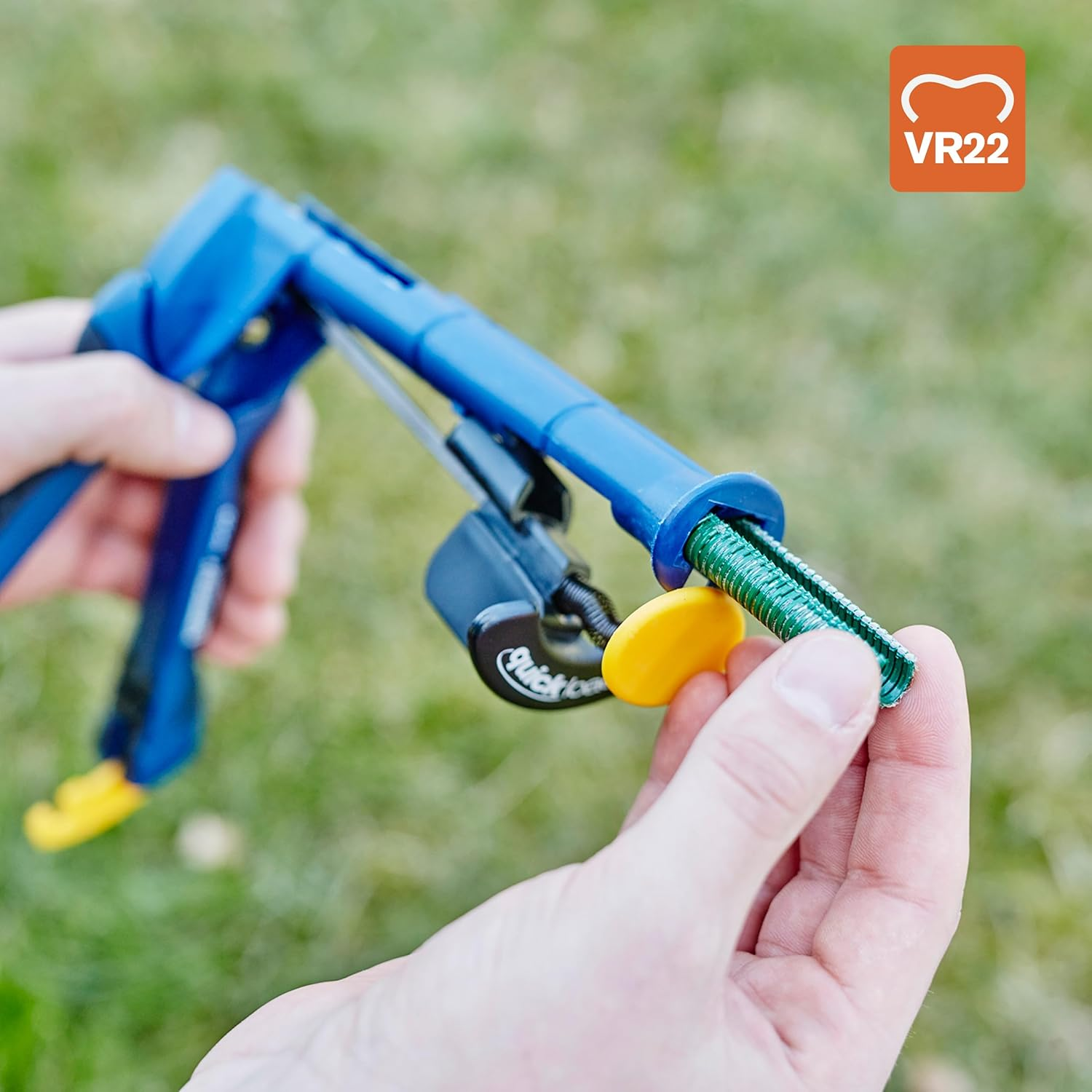 Rapid VR22 Galvanized Fence Hogrings with Green PET Coating, Suitable for 5-11 Mm Netting Wire, Ideal for Securing Cages and Fencing, 215 Pieces, Blister (40108802) image number 4