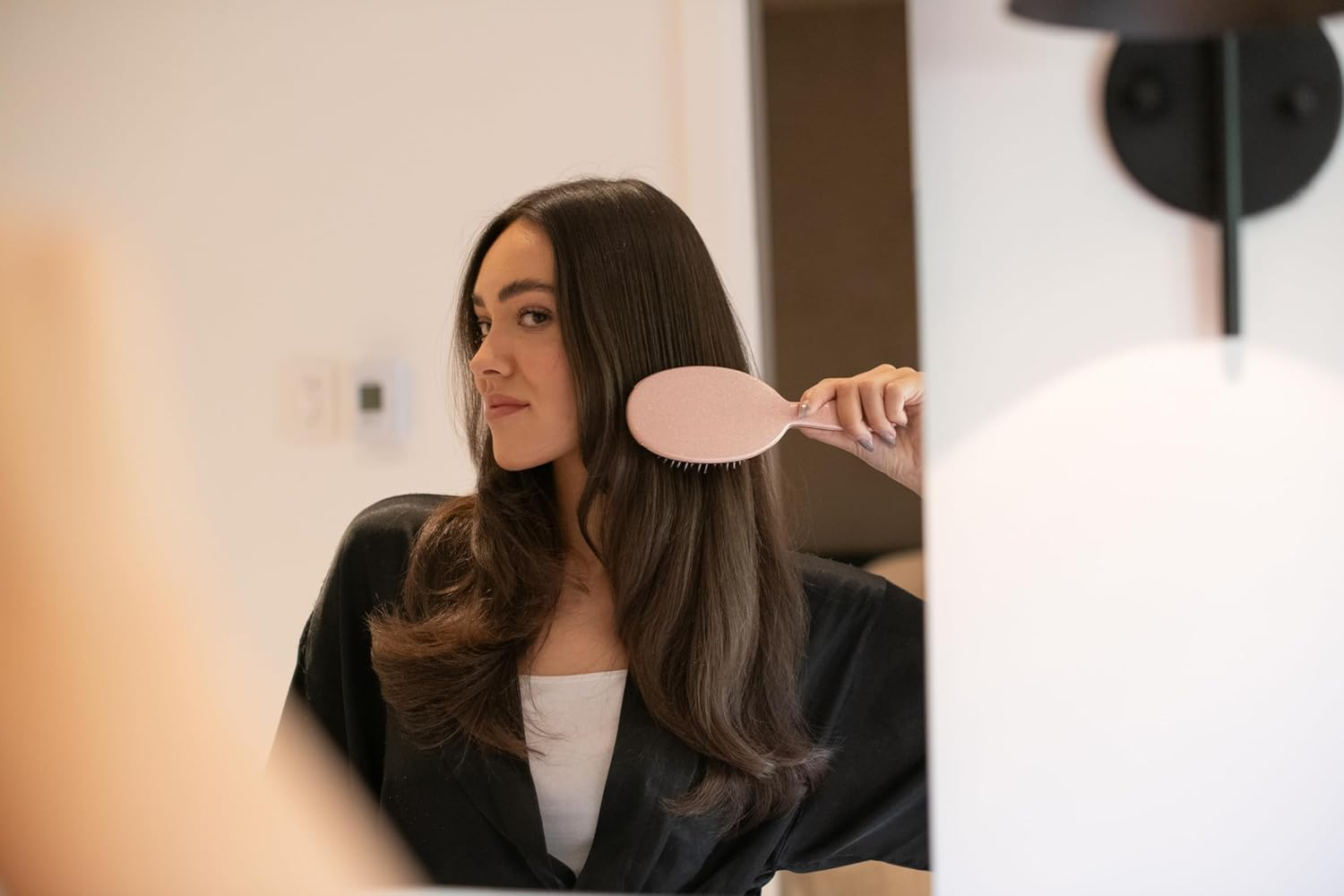 FRAMAR Glitter Hair Brush Detangler, Detangling Hairbrush for Women, Wet Hair Brush for Girls, Hair Detangler Brush, Wet Hairbrush, Hairbrushes, Girls Hairbrush Detangler, Reduces Frizz &ndash; Ros&eacute; image number 5