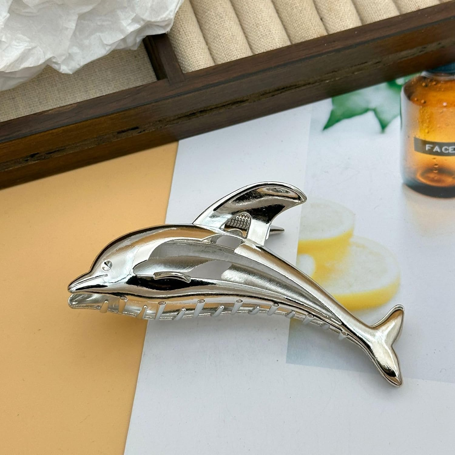 Hair Claw Stylish Metal Hair Clips Hair Clips Silver Tone Hair Accessories for Women Girls Ladies Kids Large Headwear for Party Wedding Daily Wear image number 5