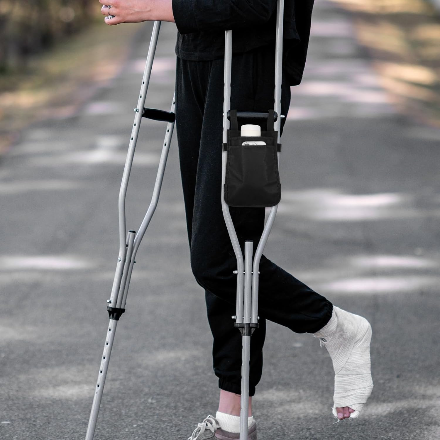 Crutch Bag, Portable Crutch Storage Organizer with 2 Pockets Lightweight Crutch Accessories Storage Pouch for Underarm Crutches Phone Wallets Keys Water Bottle Lipstick Glasses image number 6