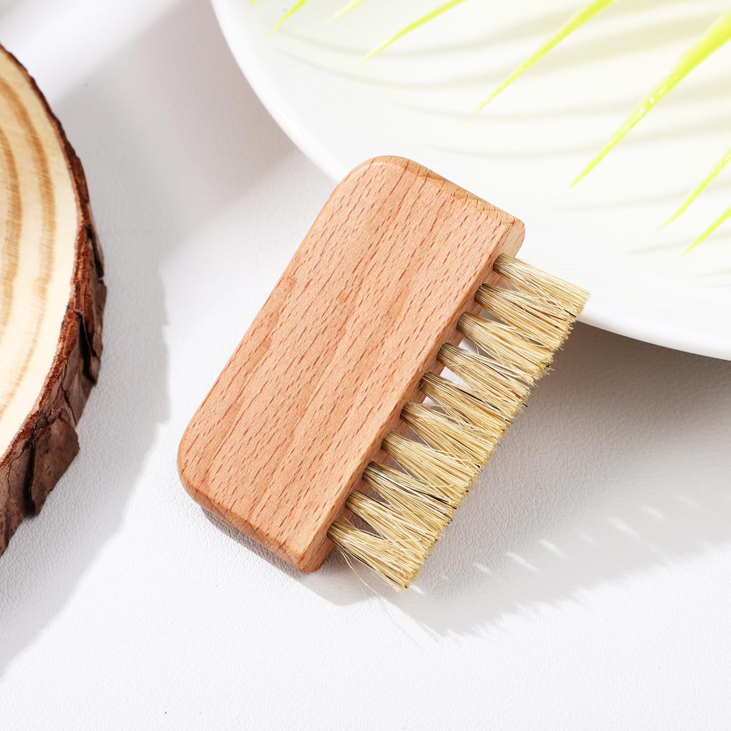 Garneck Nail Brush for Cleaning Wooden Handle Stiff Bristles Gentle on Skin Nail Brush for Fingernails Toenails image number 4