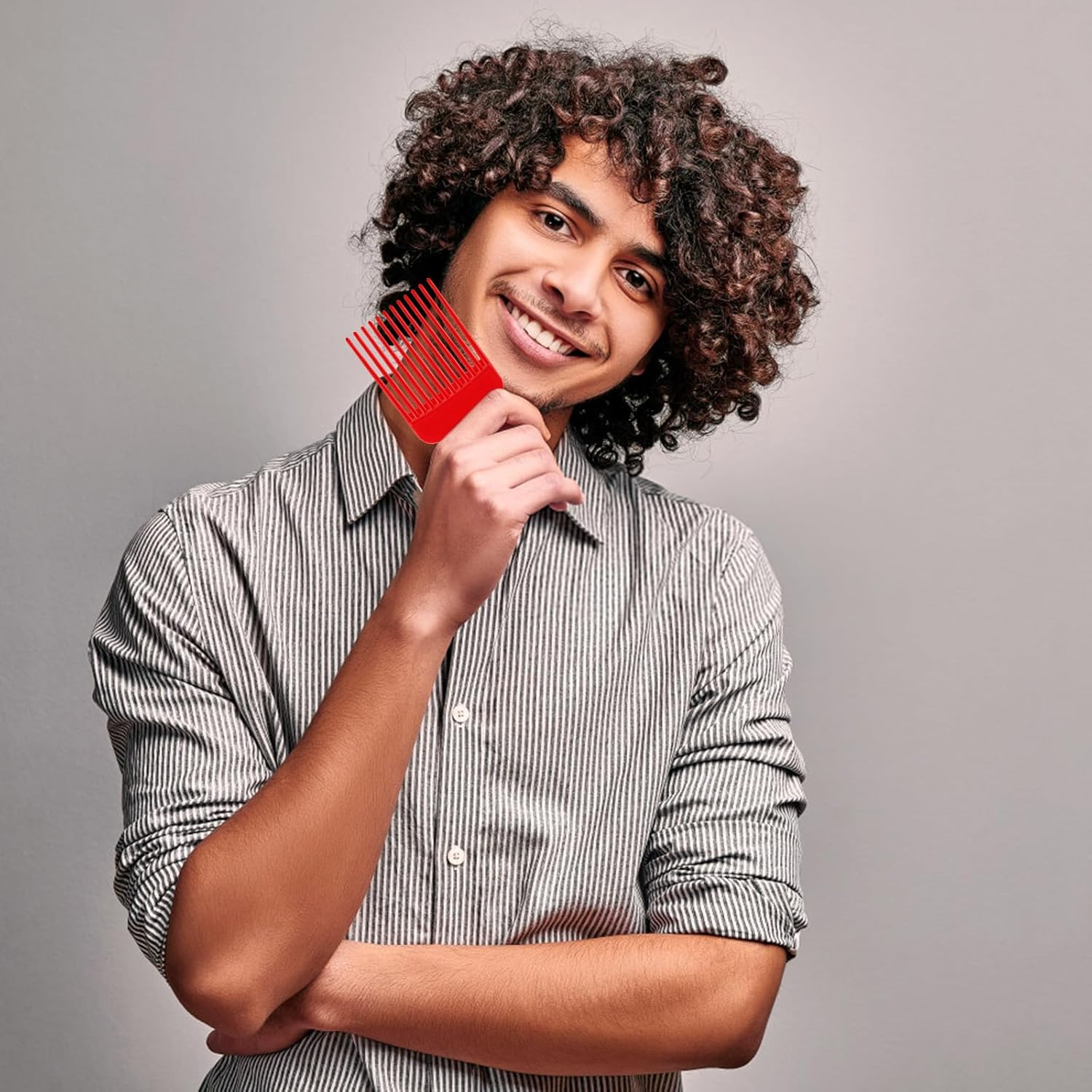 2 Pcs Hair Pick Comb Wide Tooth Lift for Hair Styling Detangling Plastic Afro Comb for Women Men (Black, Red) image number 3