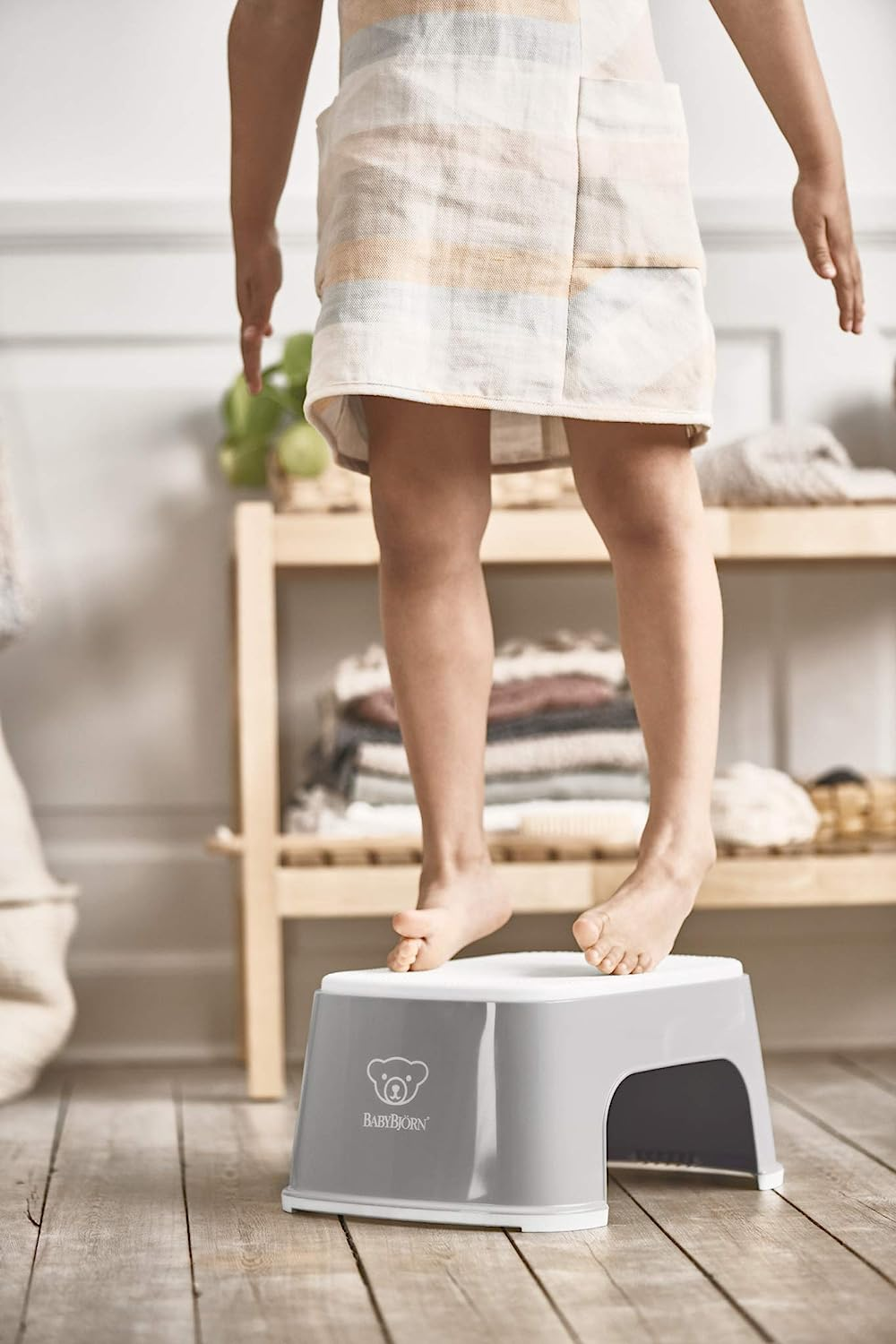 Babybj&ouml;rn Step Stool, Grey/White - Deep Blue/White image number 6