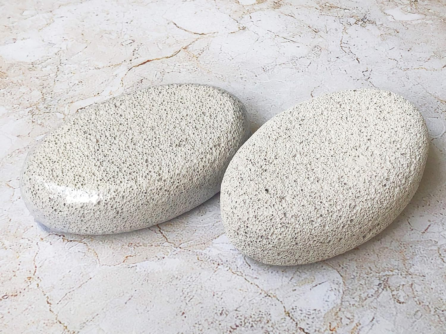 2 Pieces Natural Pumice Stone for Feet Foot Care Hands Body Pedicure Pedicure Exfoliating Tools for Dead and Hard Skin image number 2