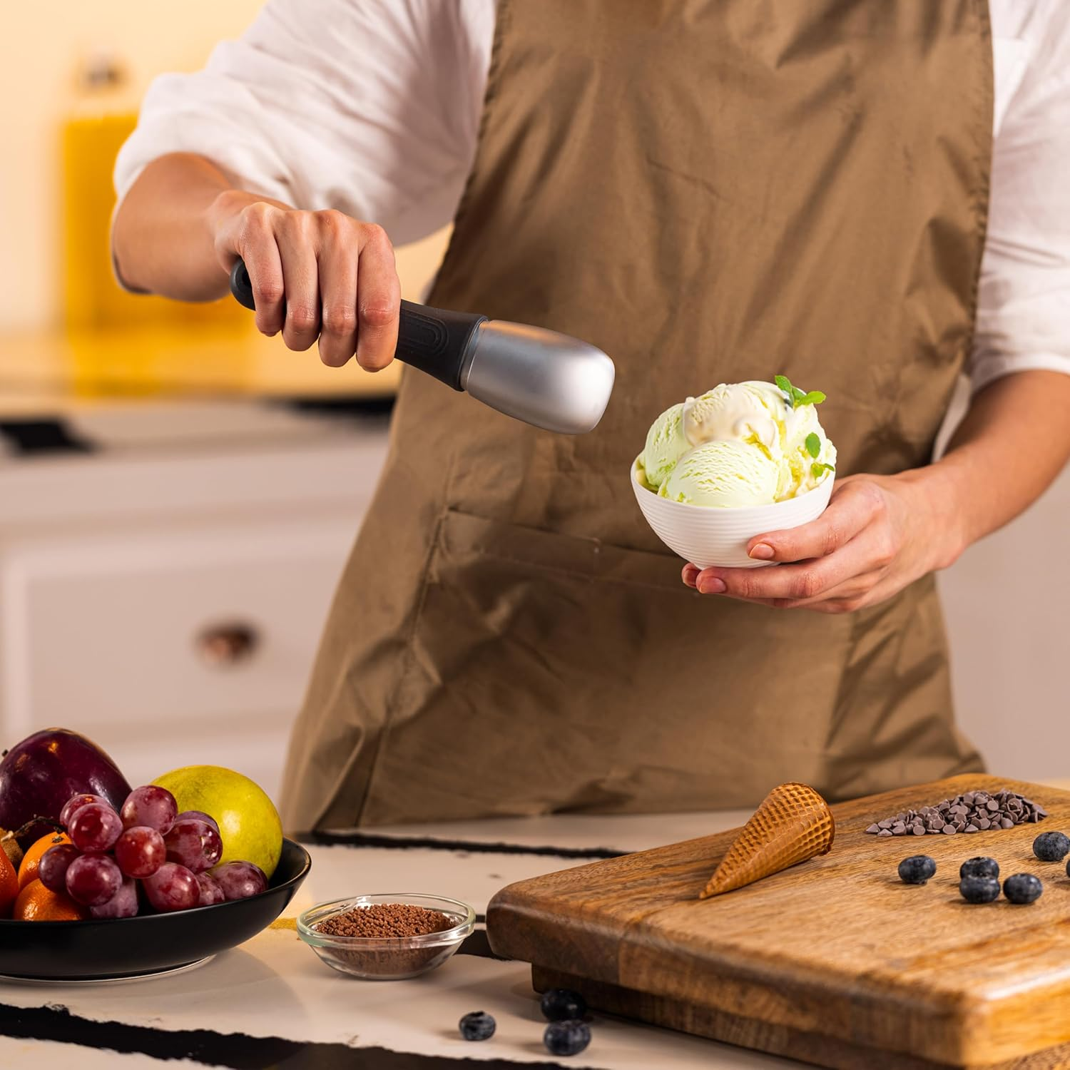 Zyliss Ice Cream Scoop - Sturdy Metal Blade with Sharp Sculpted Edges for Hard Ice Cream, Sorbet, Gelato, or Frozen Yogurt. Non-Slip Ergonomic Handle with UV Coating, BPA Free, Grey image number 1