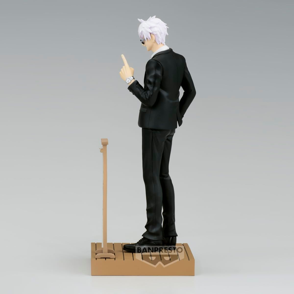 BANPRESTO Jujutsu Kaisen Diorama - SATORU GOJO (Suit VER.) Special image number 3