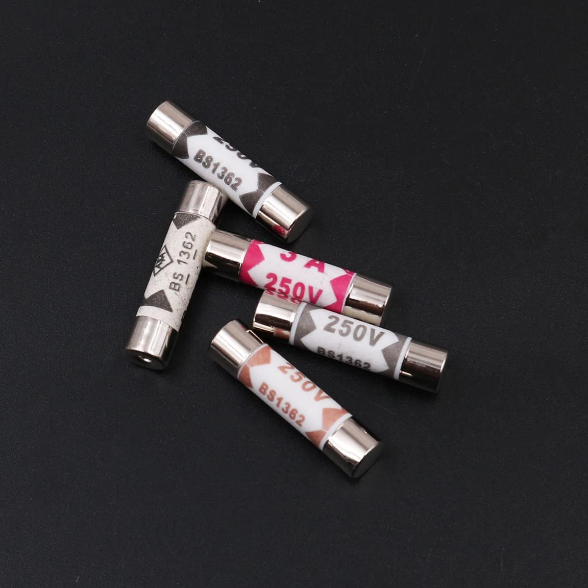 VOANZO 100Pcs Quick Stroke Ceramic Tube Fuse Assorted Kit 240V 1A3A5A10A13A (6.3X25Mm)
