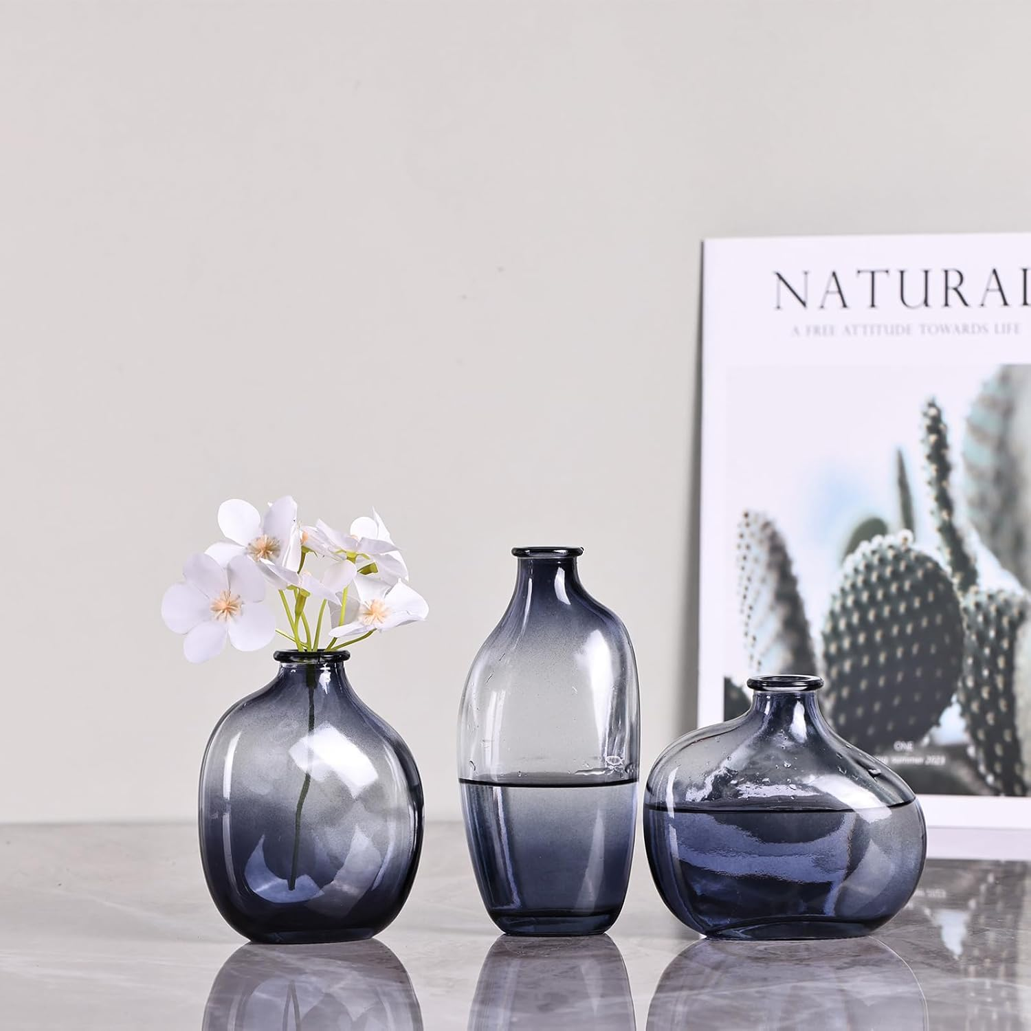 Set of 3 Light Blue Glass Bud Vases, Modern Decorative Fresh Flowers Small Vases for Home Table Centerpieces Wedding Parties Office Kitchen Shelves Decorative Bulk Mini Vases.