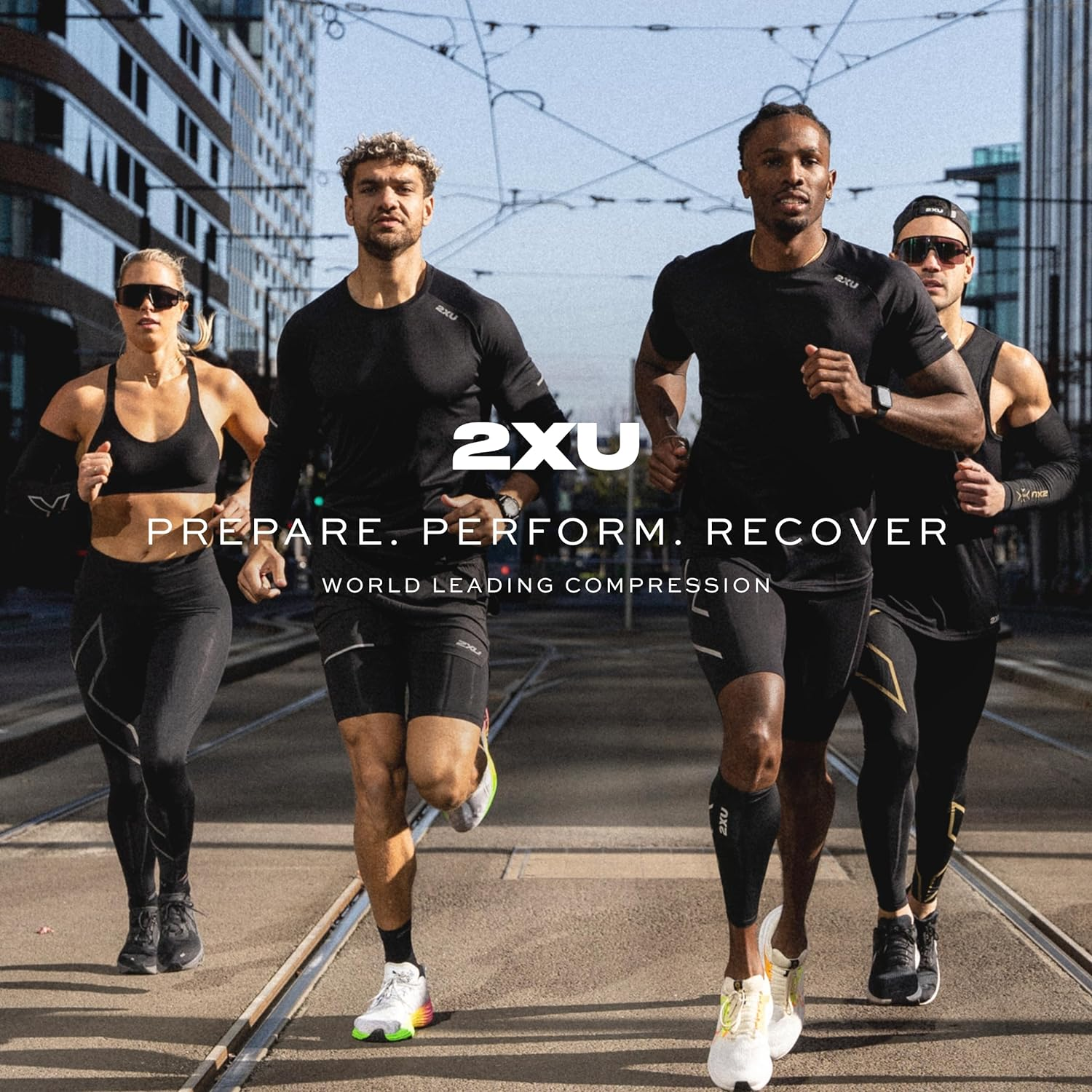 2XU Unisex 24/7 Compression Socks image number 4