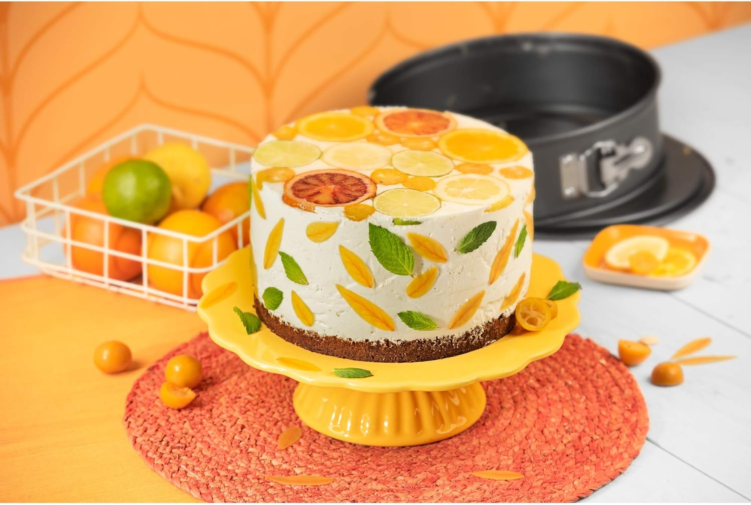 ORIGINAL KAISER Gourmet Springform Cake Tin 24 Cm round with Flat Base, round Baking Tin, Leak-Proof, Non-Stick Coating, Heat Resistant up to 230&deg;C, Grey