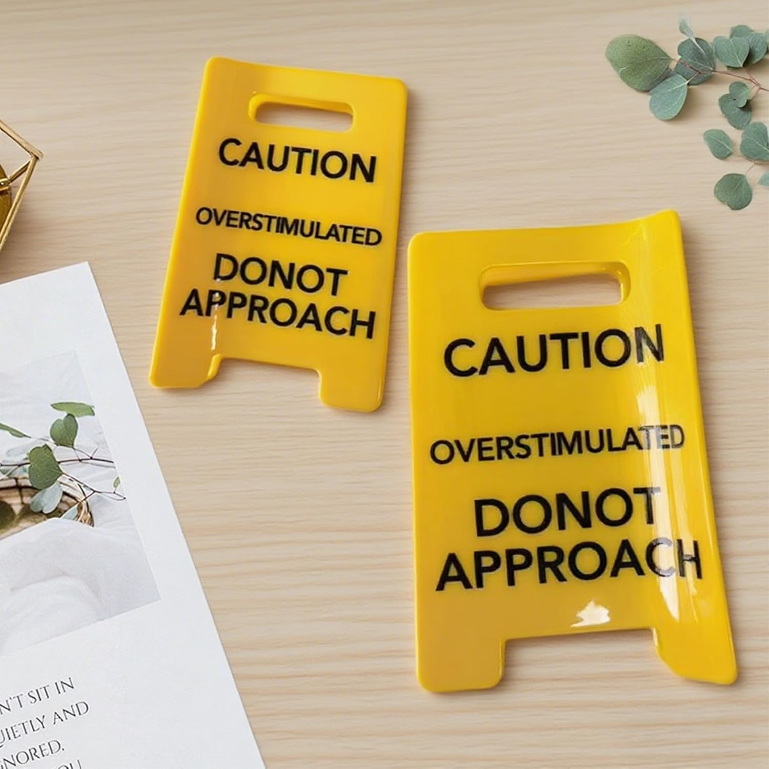 Overstimulated Caution Sign Hair Claw Clip, Yellow Do Not Approach Hair Clip for Thick Hair, Strong Grip Funny Hair Accessories for Women, Coworkers & Friends, Funny Gag Gift (Small) - Large image number 5