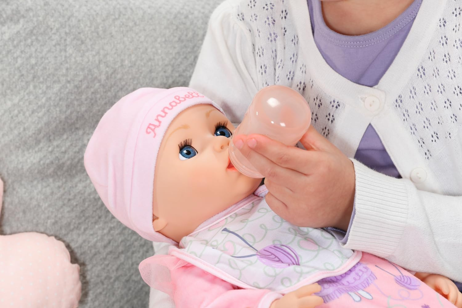 BABY Born Active Annabell 706626-43Cm Doll with Soft Cuddly Body & Realistic Features & Sounds - Clothing & Accessories - Require 3 AAA Batteries (Not Included) - for Kids from 3+ Years image number 5