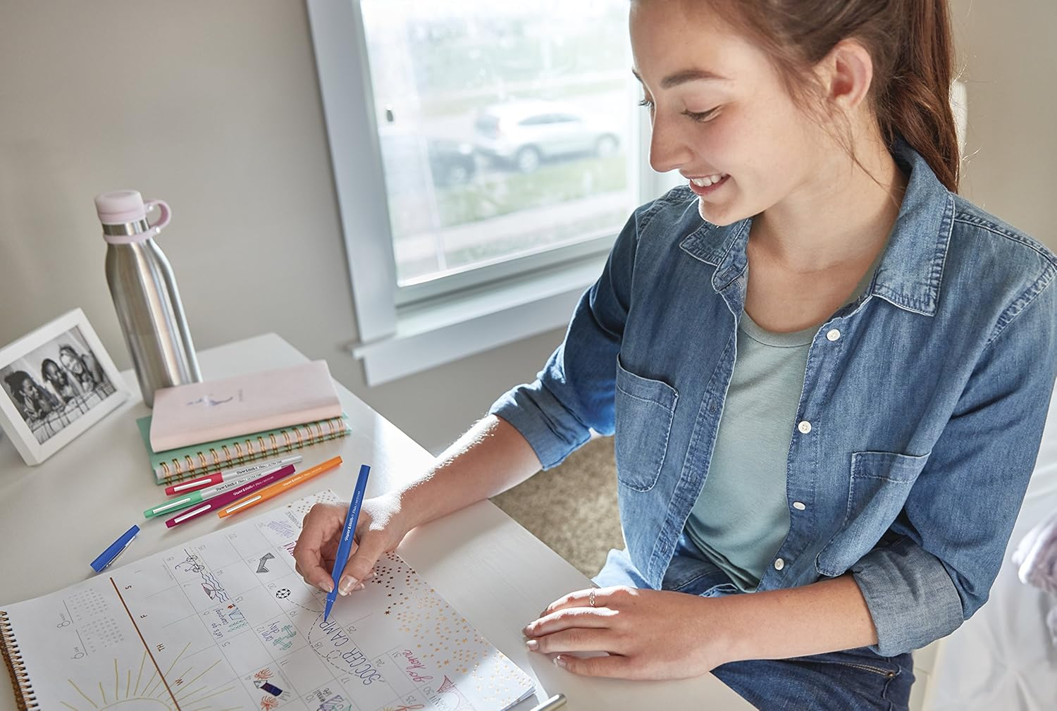 Paper Mate Flair Felt-Tip Pen, Medium Point, Business Assorted (Pack of 4) image number 3