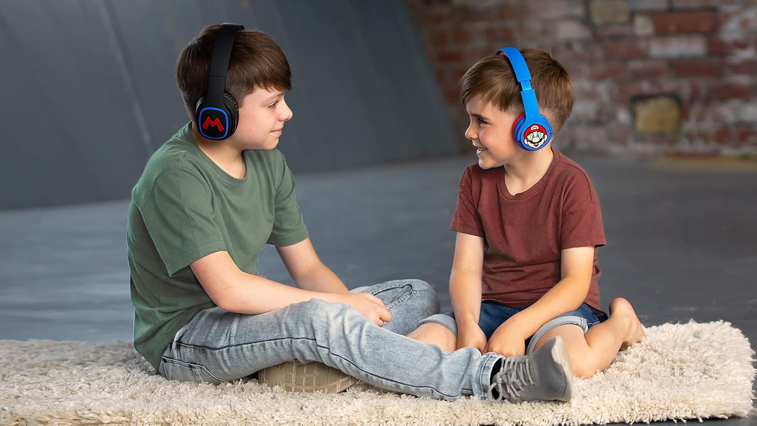 OTL SM0698 Super Mario Icon Wireless Folding Headphones image number 4