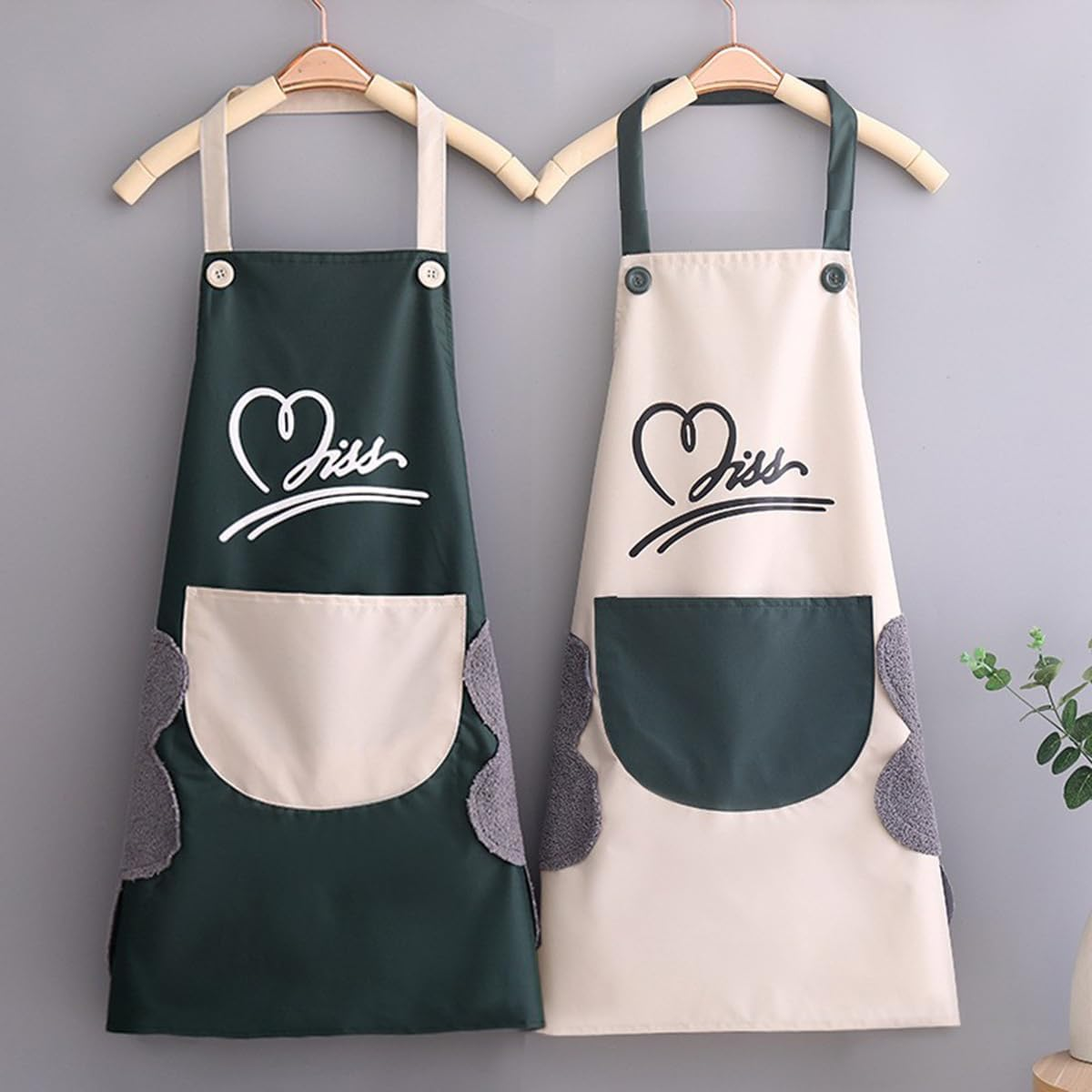 2 Pack Kitchen Cooking Aprons, Waterproof and Oil-Proof Wipe-Able Hand Apron, Chef Apron with Pockets for Women Men Beige image number 5