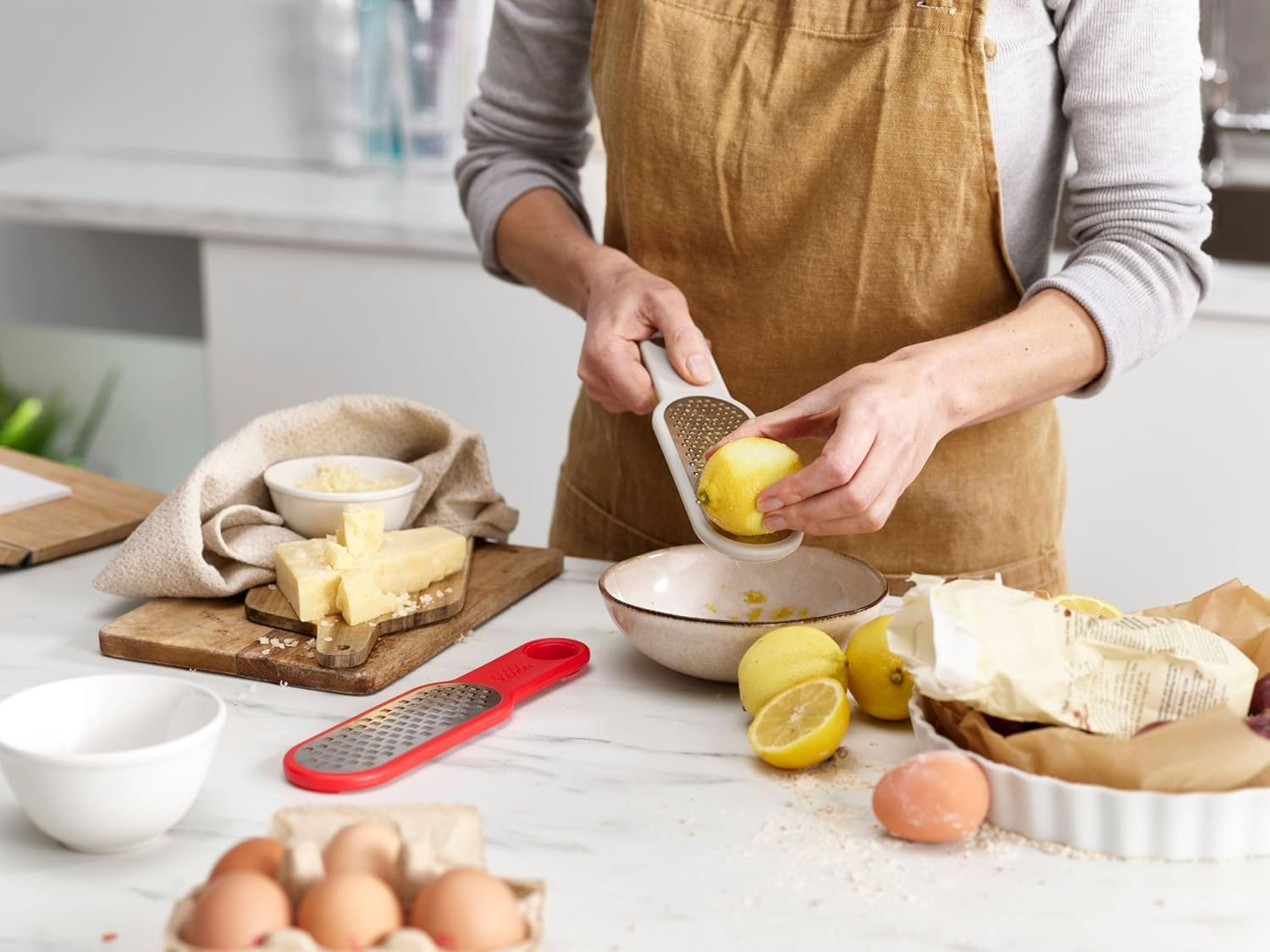 Joseph Joseph Duo 2-Piece Grater Set image number 1