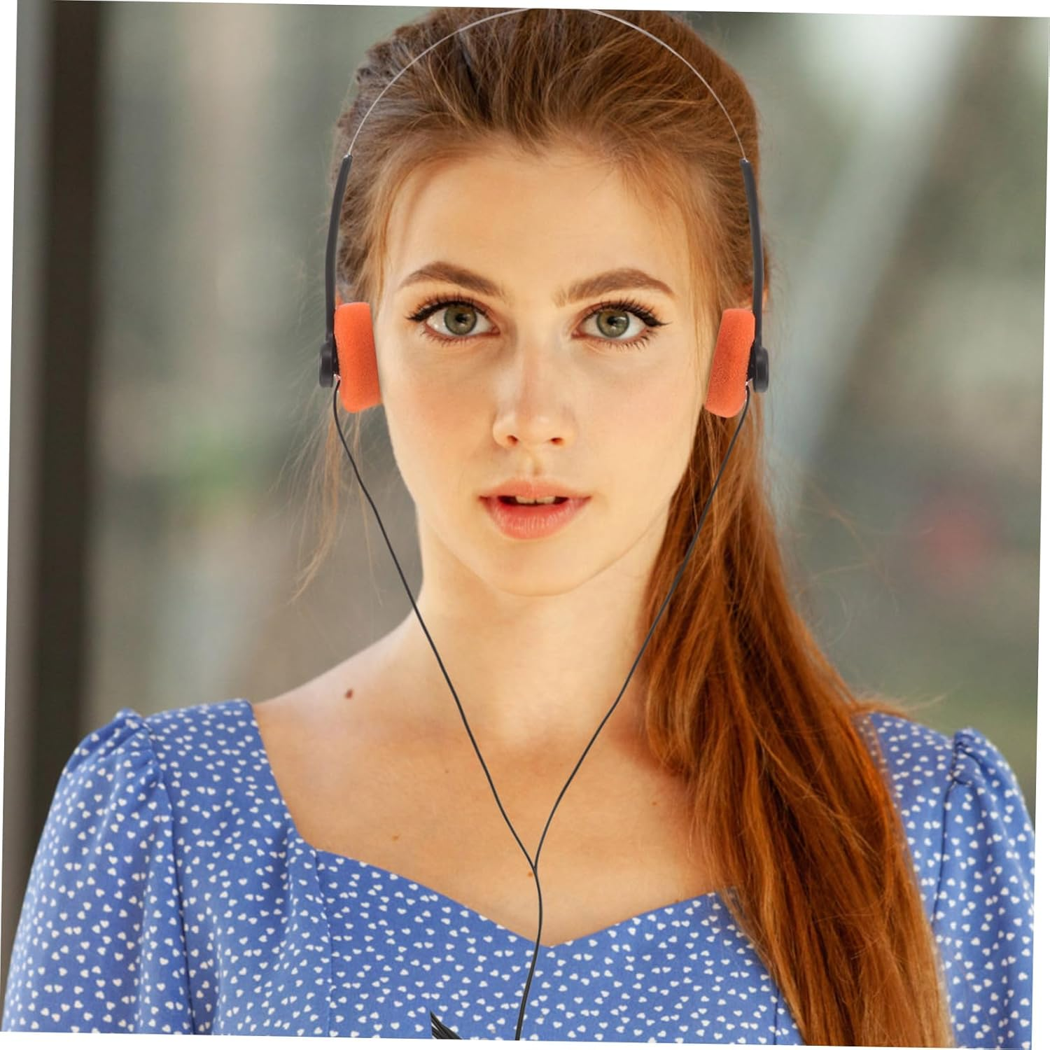 SECFOU Lightweight Retro Wired Headphones with Adjustable Headband and Cushioned Ear Pads for Students Clear Vocals and Design for Classroom and Library Use image number 4