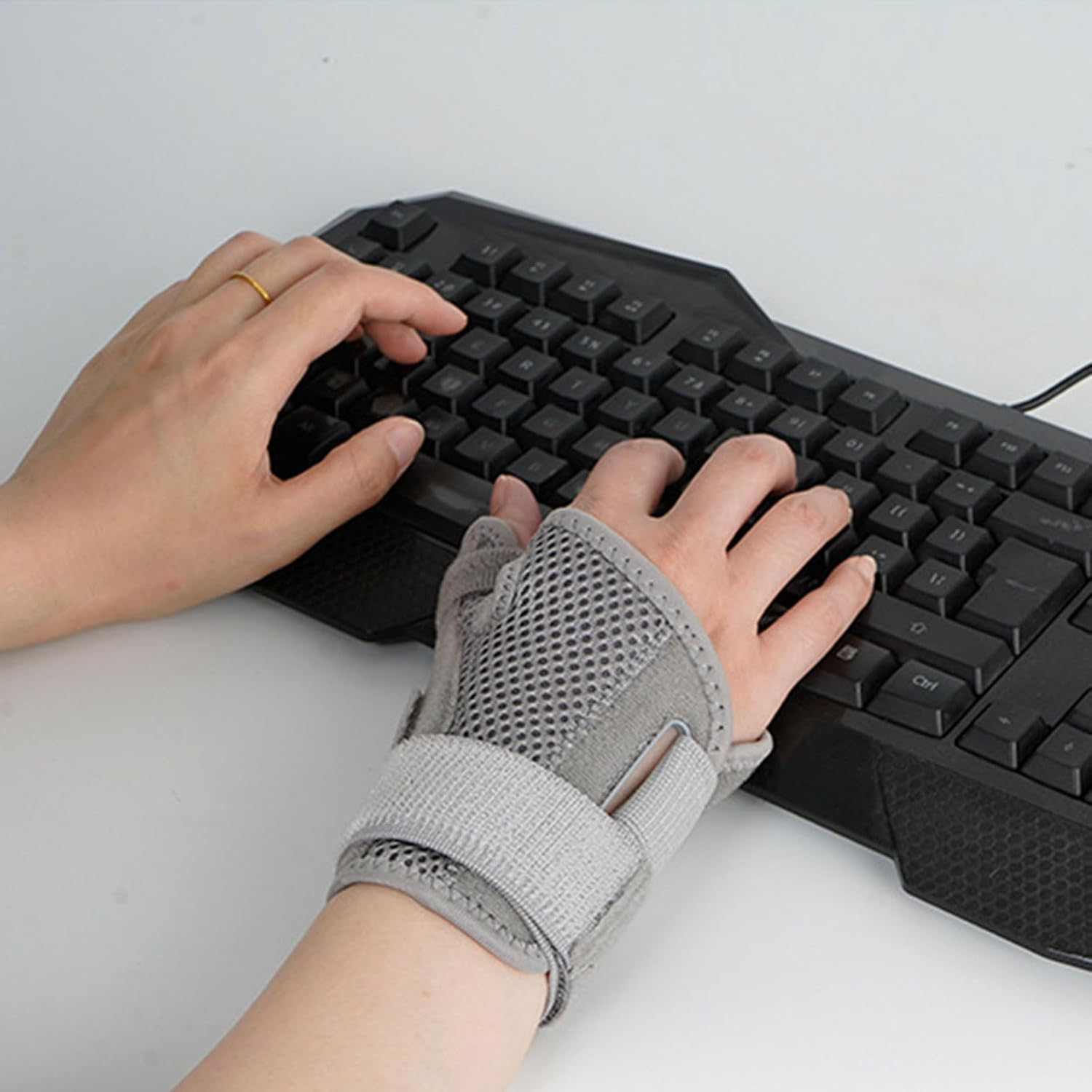 Thumb Spica Brace Support Strap for De Quervains Tendonitis and Arthritis Relief Left Right Hand Adjustable Wrist Splint Premium Quality Universal Fit Grey image number 5