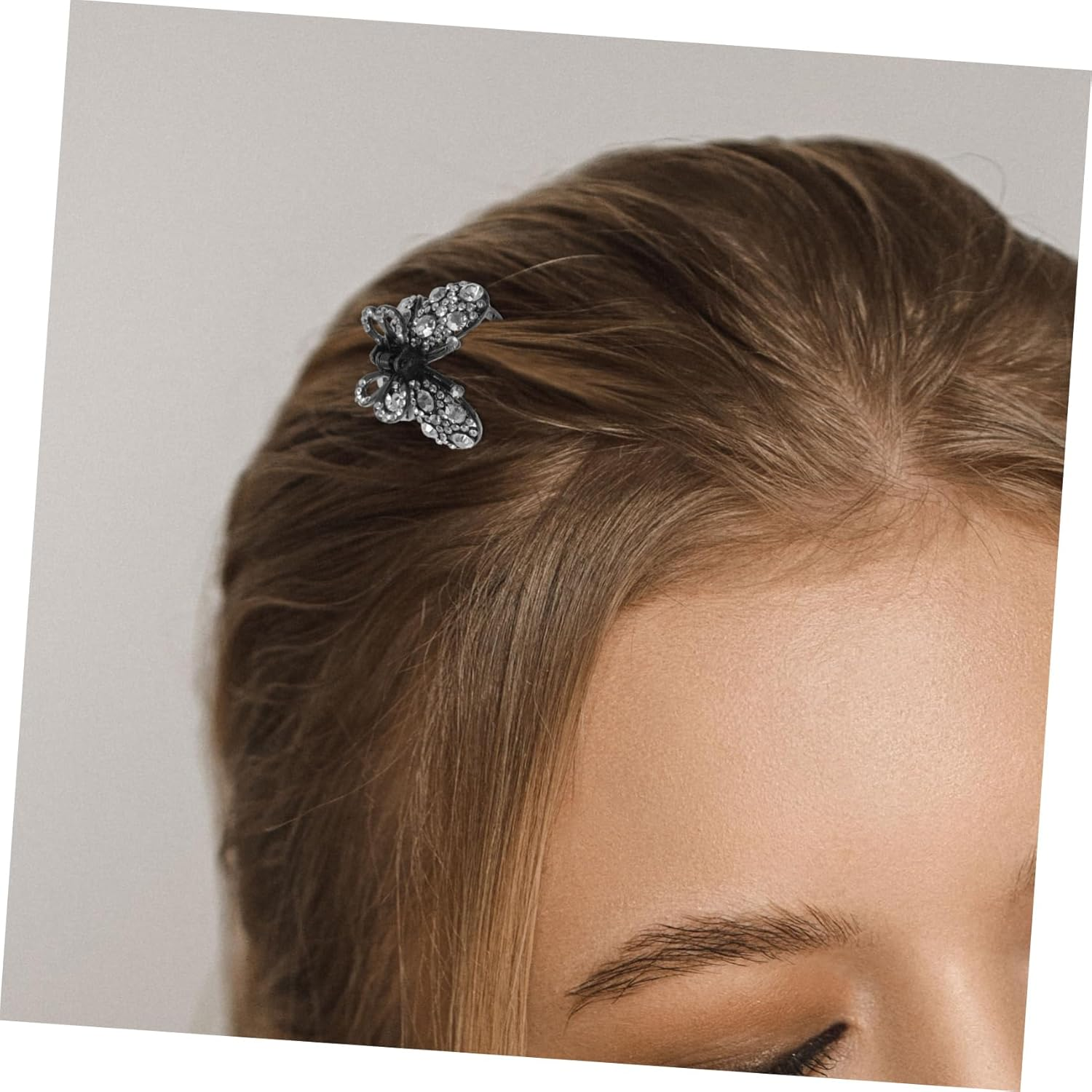 NIYANGLE Vintage Butterfly Hair Clip with Rhinestones Elegant Hair Clip for Thick Hair Weddings and Parties Retro Hair Accessory Classic Colour