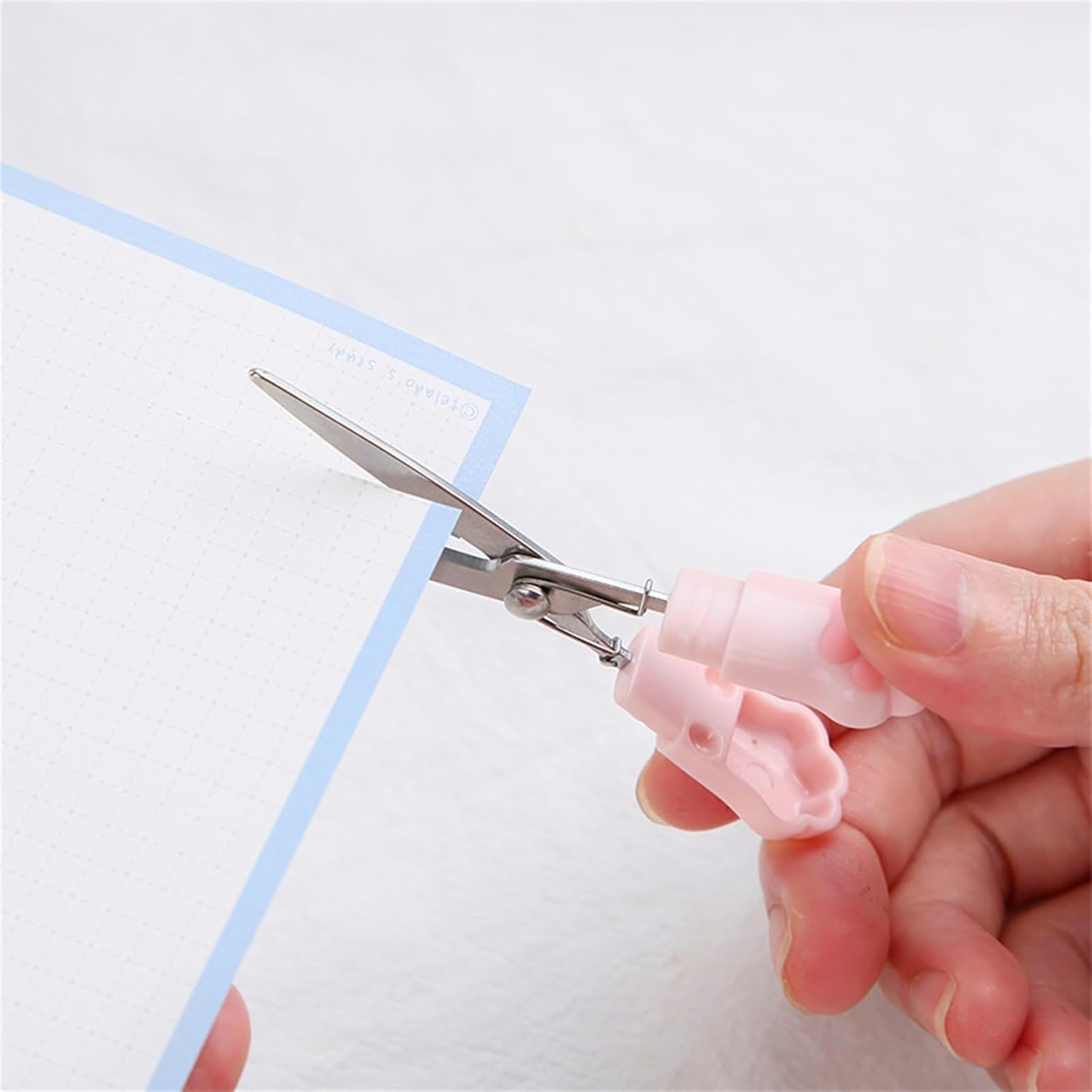 Pink Kawaii Cat Paw Scissors, Mini Portable Cute Stationery Scissors Stainless Steel Multifunctional Office Novelty Folding Art for Home School Office, Teacher Student Kids, Students image number 4
