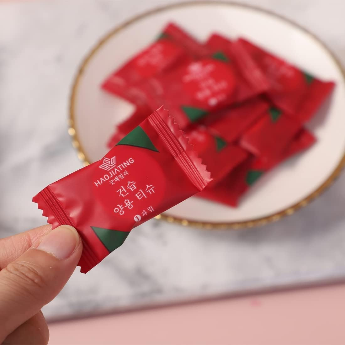 40Pieces Compressed Towels, Mini Towel, Portable Disposable Washcloths, Adults, Absorbent Refreshing Cloths, Handtuc Hpills for Travel, Sports, Camping, Home, Salon, Hotels image number 2