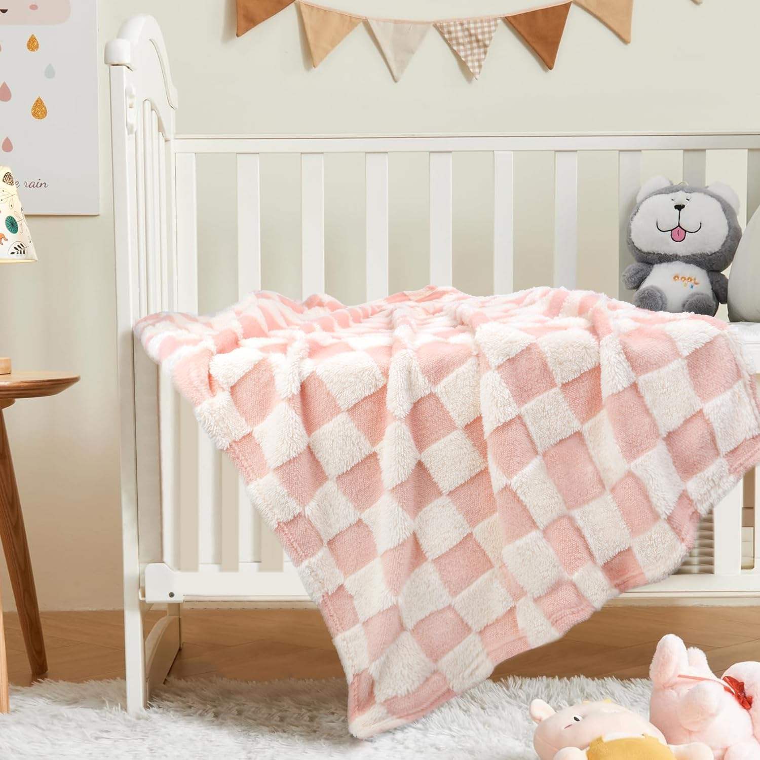 HOMRITAR Baby Blanket for Girls 3D Checkered Fleece Fluffy Fuzzy Checkerboard Grid Warmer Shaggy Soft Cozy Fuzzy Bed Blanket for Toddler, Newborn or Infant Pink 30 X 40 Inch image number 3