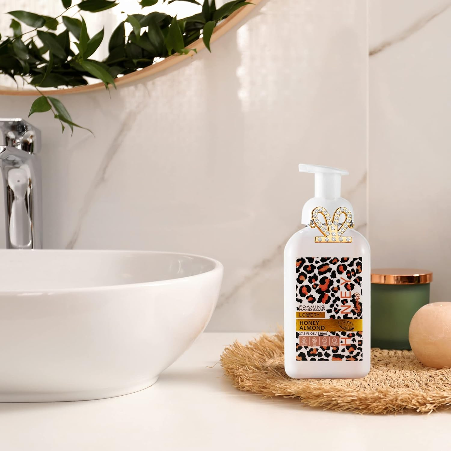 Lovery Foaming Hand Soap - 17.9 Fl Oz, Moisturizing Hand Soap with Aloe Vera & Essential Oils - Alcohol-Free Hand Wash in Honey Almond Fragrance - Scented Hand Wash for Kitchen or Bathroom - Free Swar image number 5