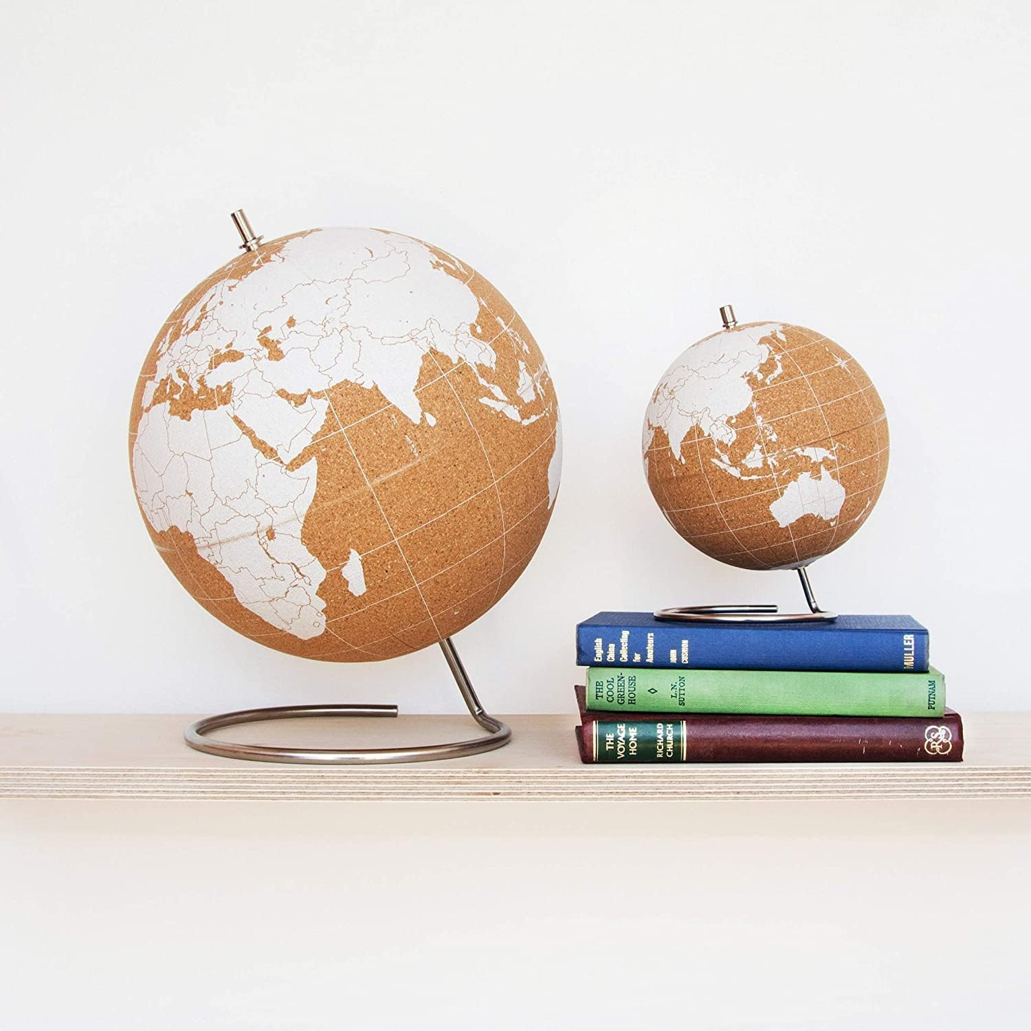 Suck UK Cork World Map with Push Pins - Complete Map of the World in Beautiful Cork - Mini 6 Inch Globe image number 4