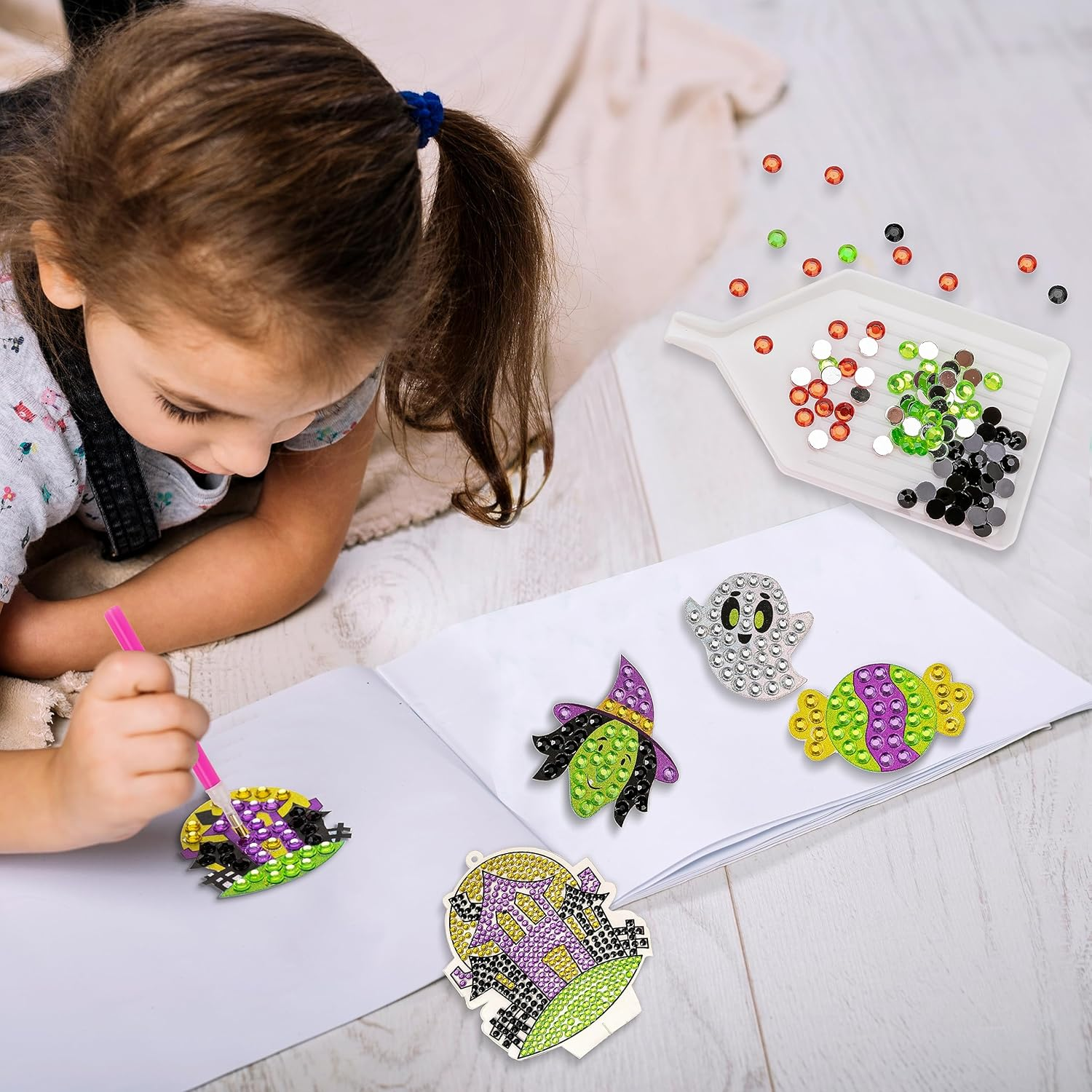 Klever Kits Halloween Gem Art Kit, Kids Halloween Crafts Party Supplies, Diamond Painting Kit with Stickers, Suncatchers, and Keychains, Party Favor DIY Activities School Game Goodies Gift