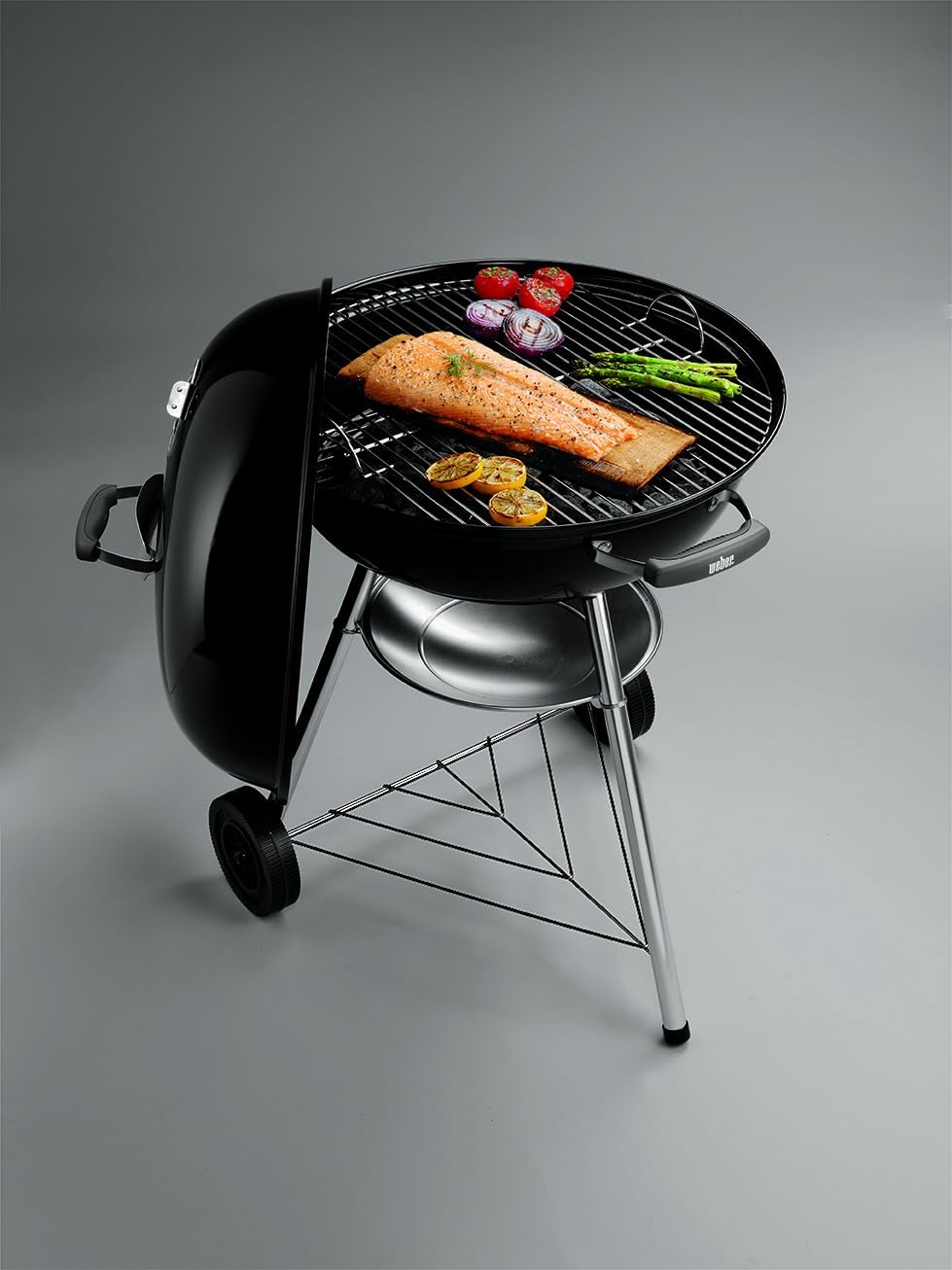 Weber Jumbo Joe Premium 22" Grill image number 4