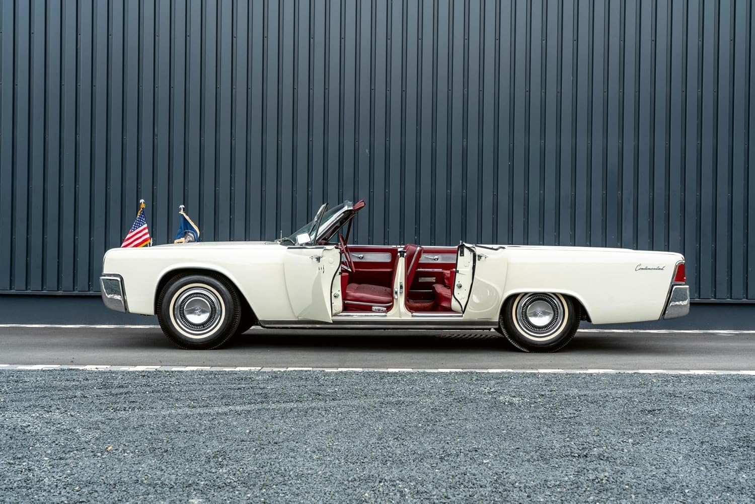 Classic Cars Review: Revised Edition