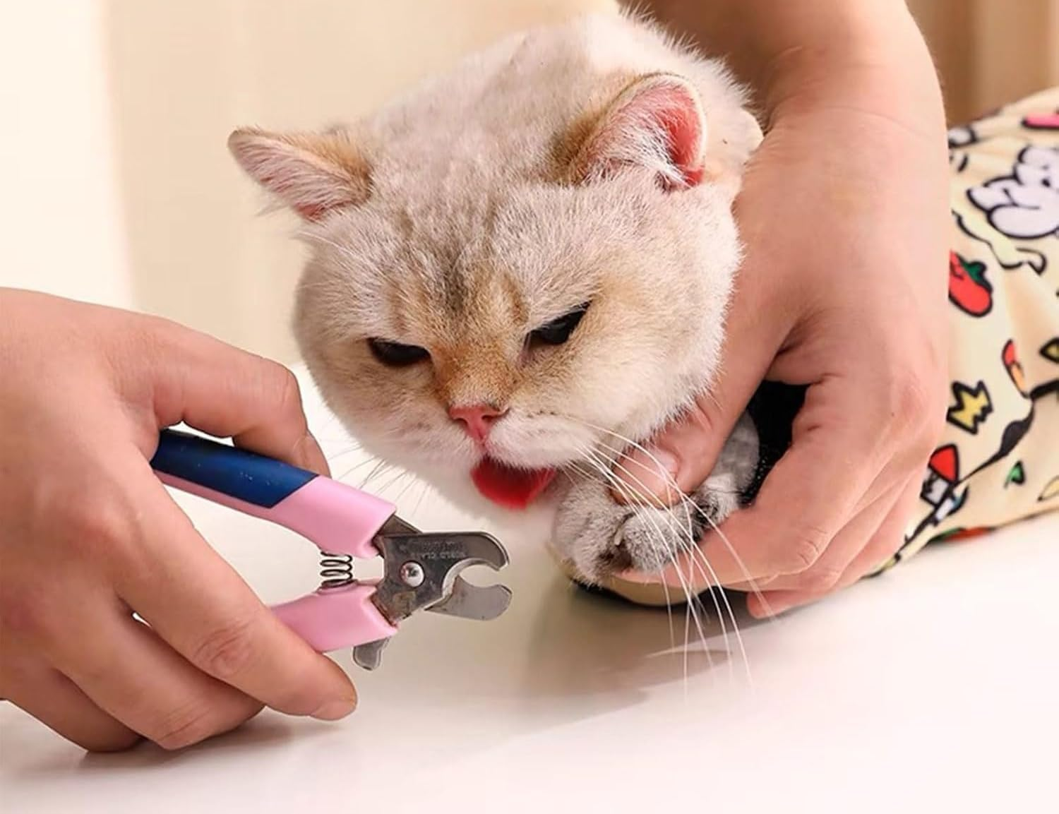 Cat Grooming Wrap - Self-Adherent anti Scratch Swaddle Restraint Bag for Stress-Free Nail Clipping, Medication, and Multifunctional Pet Care | Purrito Papoose Pet Grooming Tools image number 5