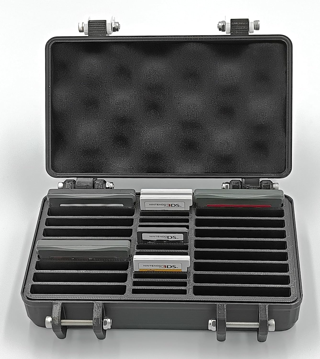 Rugged Protective Carrying Case for Game Boy Advance, DS, 3DS Cartridges - Holds 32 Games