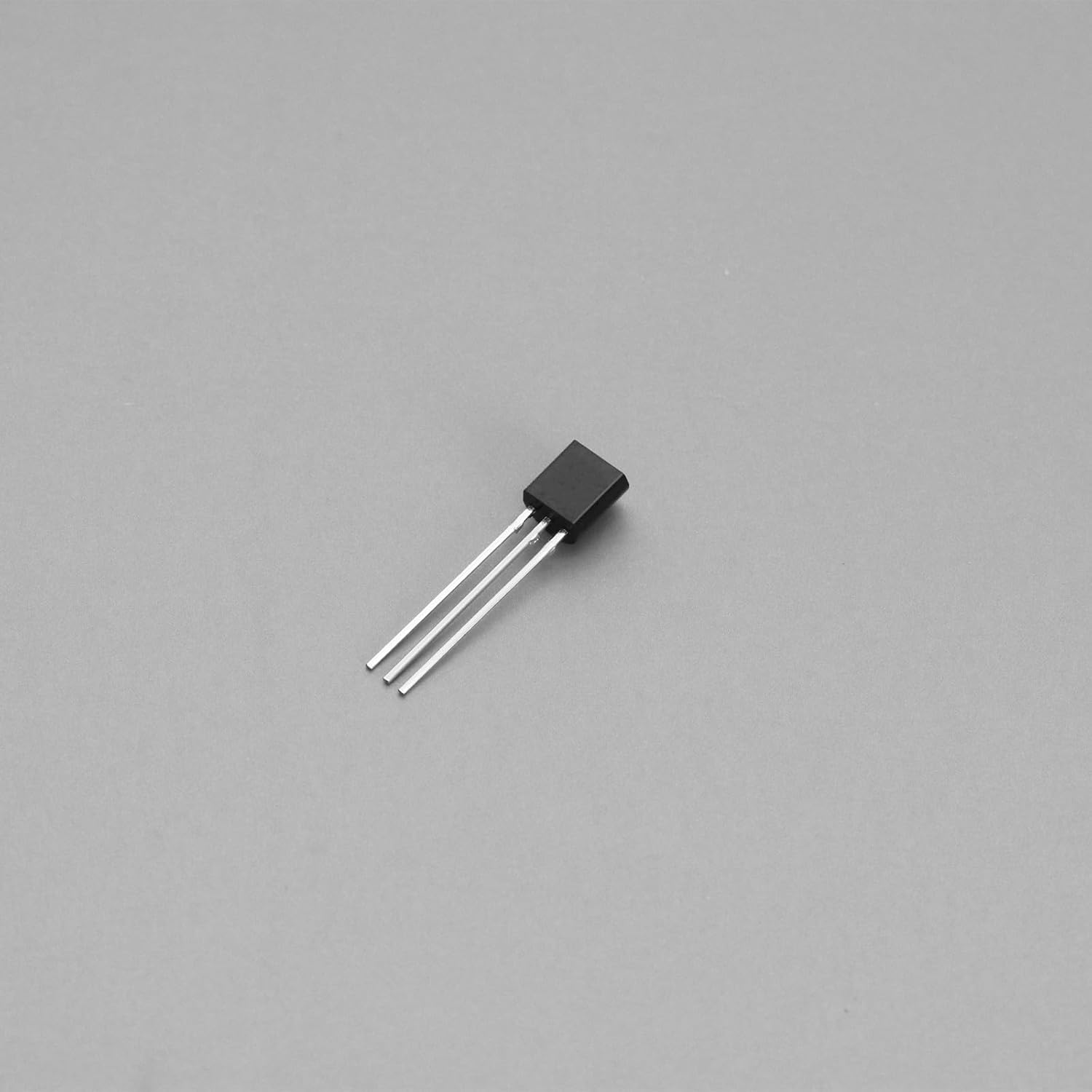 OTOTEC 100PCS Low Power Transistor Low Power Triode Transistor Kit BC547 NPN Transistor BC557 PNP Transistor for Solar Panel Electronic DIY Project image number 6
