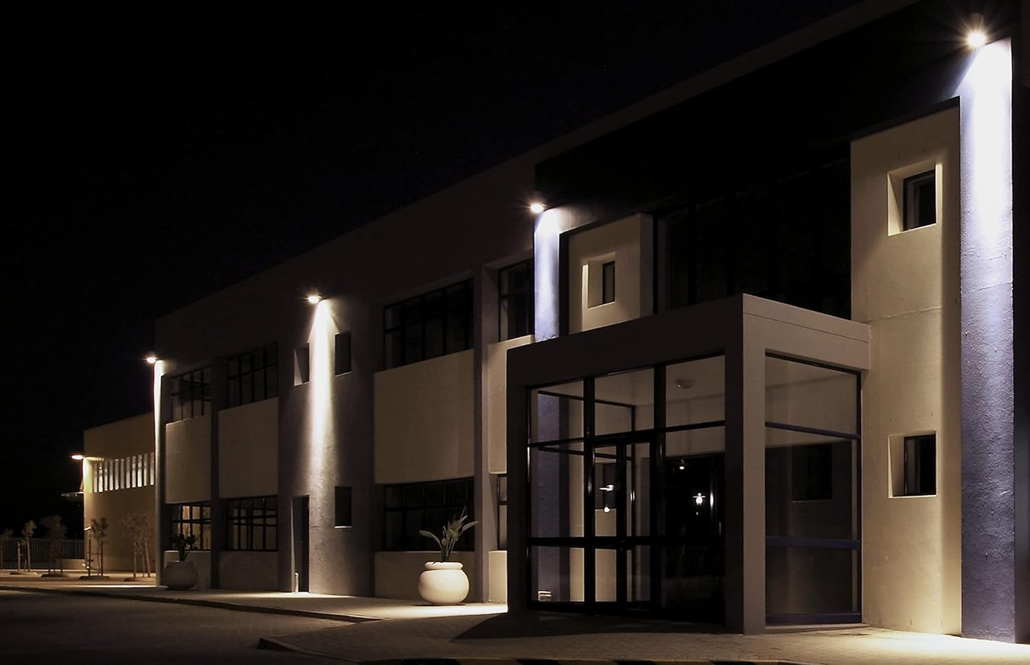 Philips Projectline LED Floodlight [100 Watts - 6500K Bright Cool White Light] for Outdoor Commercial Lighting